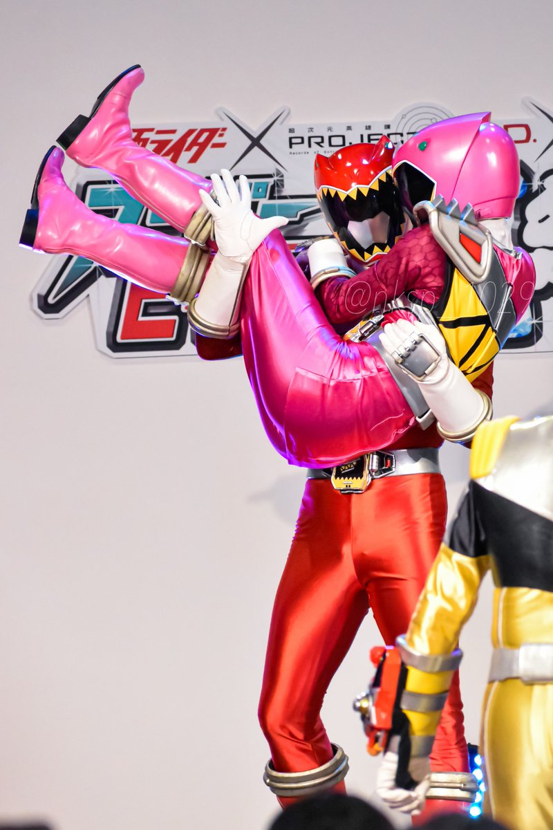 nksp_1029's tweet photo. こちらのお姫様抱っこにも感謝

#スーパーヒーロー夏祭り
#スーパーヒーロー夏祭り2026 https://t.co/dKNTyCxbg8