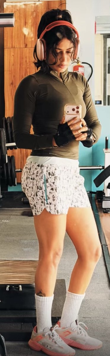 wildvij's tweet photo. Vijayalakshmi
Viji momma on home      At gym 😋 https://t.co/YBMsg45WMF