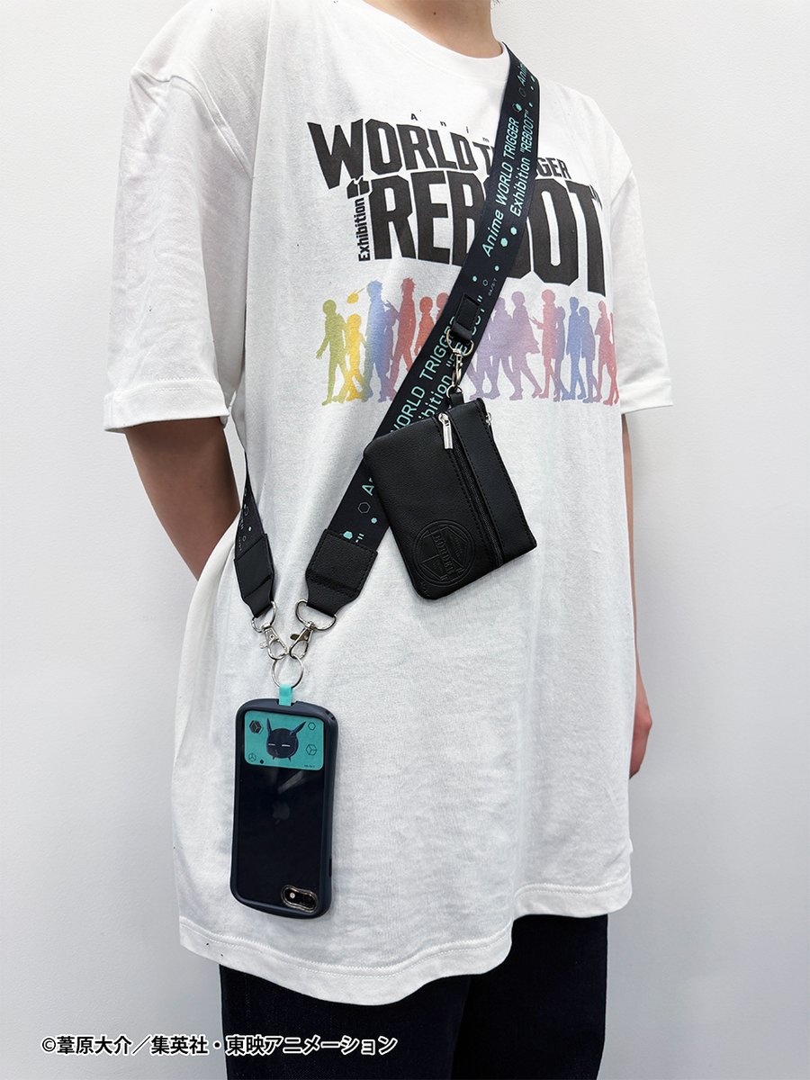 Anime_W_Trigger's tweet photo. ◤Anime WORLD TRIGGER Exhibition "REBOOT"◢
＼開催まであと4日／

「コインケース付きスマホショルダー」をご紹介

レプリカのタグがアクセントな、便利なアイテムが登場。
コインケースはBORDERロゴが入った高級感のある素材です👀

👇詳細はこちら
https://t.co/Y3HZt9fkKF

🔗東京会場チケットはこちら
https://t.co/IYSygEQP17

#ワールドトリガー
#ワートリREBOOT
#ワートリREBOOT展
