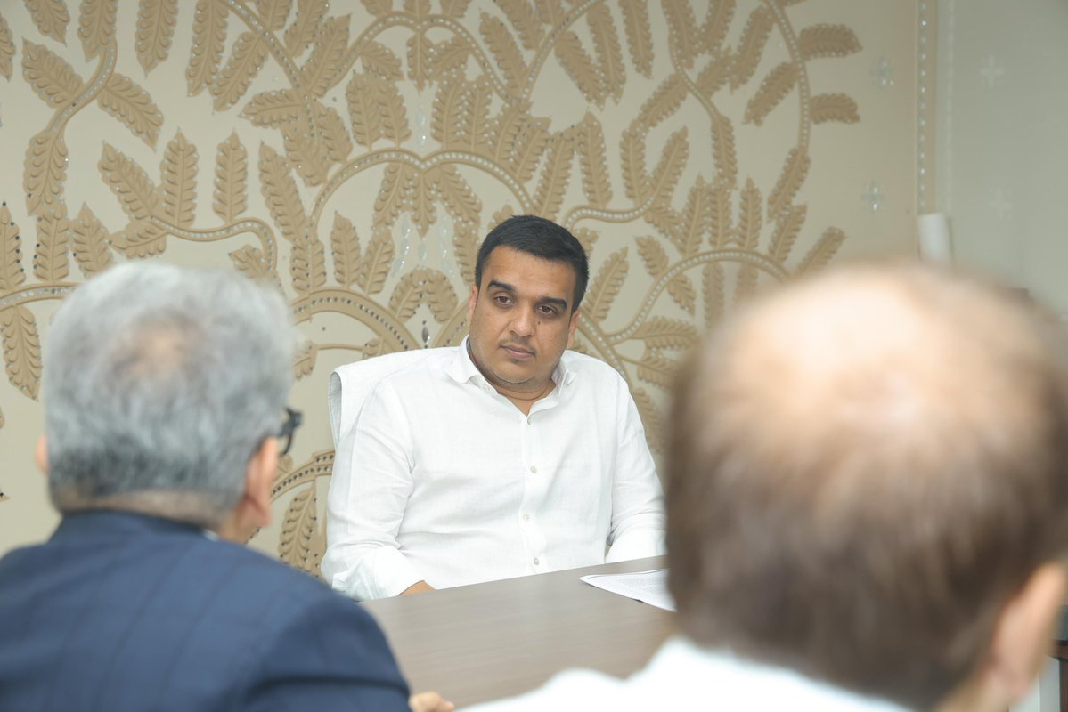 sanghaviharsh's tweet photo. Had a cordial courtesy meeting with the officials of Tata Motors. https://t.co/YHcoQ7HPoJ