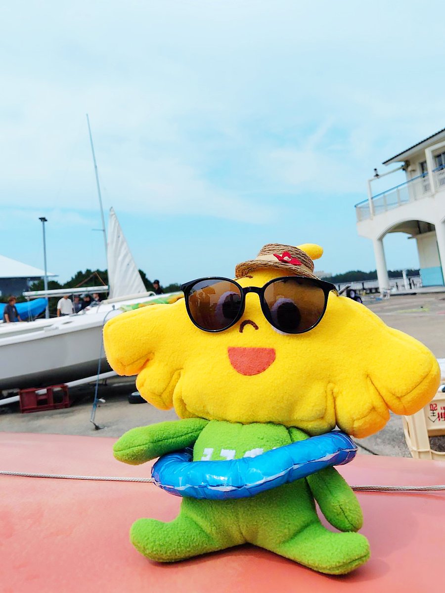YCU_koho's tweet photo. こんにちは✨ヨッチーだよ!
夏休みが始まったね🌻
先日、海に行ってきたよ🏖️
青い海に元気をもらったんだ♪
海や山でレジャーを楽しむみんな、熱中症や事故には気を付けて、すてきな夏を過ごしてね😊
#YCU #横浜市立大学 #夏休み #大学にも遊びに来てね https://t.co/y7dg9qdsuM
