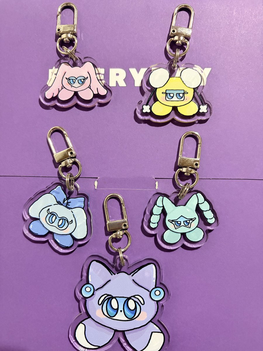 misoolspace's tweet photo. WTS / LFB 🤍💌

💖 RED VELVET CHARACTER KEYRING 💖
(⁠ෆ⁠ꈍ⁠ᴗ⁠ꈍ⁠ෆ⁠)⁠♡

❥ Size: 1.5” / 2.2” (Yeri)
❥ Price: 35 pesos each | 45 pesos (Yeri)

TAKE ALL: ₱160 ONLY!! 💓✨
(please give these cuties a new home! 🥺🫶🏻)

🏷️: irene seulgi wendy joy yeri redvelvet https://t.co/s88R3FKDYb