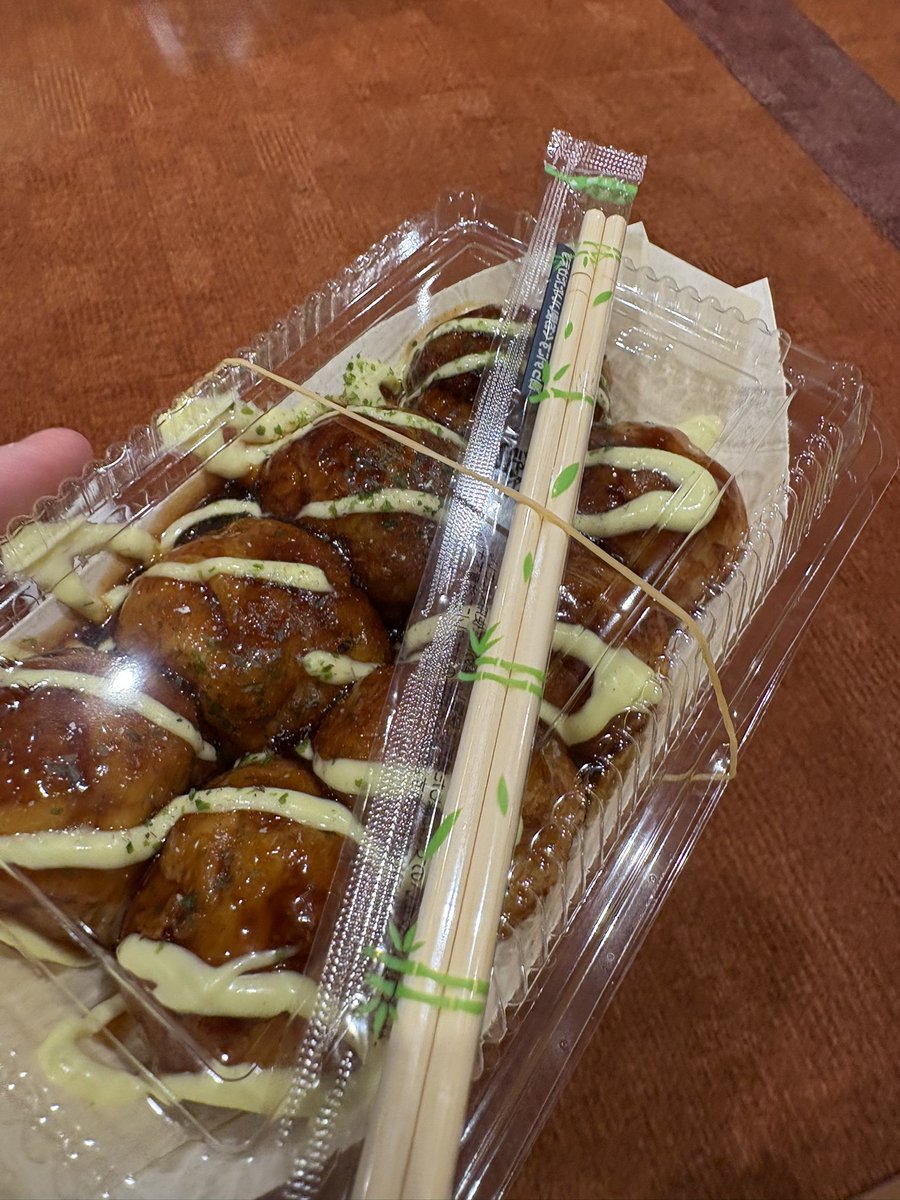 shadowkatimori7's tweet photo. 🐙食べたのでここからタコ出しへ！！

ポットクリンさん差し入れありがとうございます🔥 https://t.co/jvPtn6CN5Y