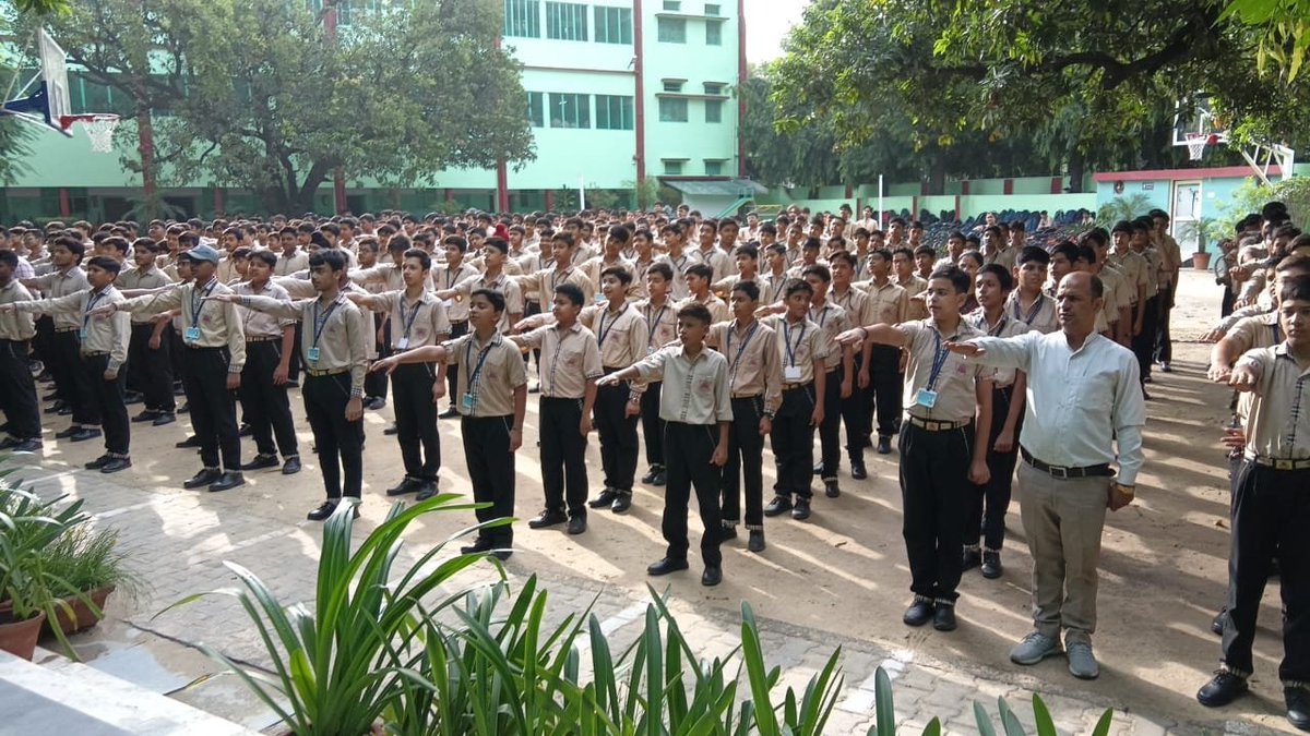 aolritudidi's tweet photo. @NMBA_MSJE awareness program under guidance of @DMMoradabad sir at KCM School MBD wd 2000 students n teachers Intearctive session with @ArtofLiving life coach Ritu narang thanks to Principal Sir. @narendramodi  @myogiadityanath  @mygovindia @PMOIndia   @MSJEGOI  #SayNoToDrugs https://t.co/rCKlkNSK1l