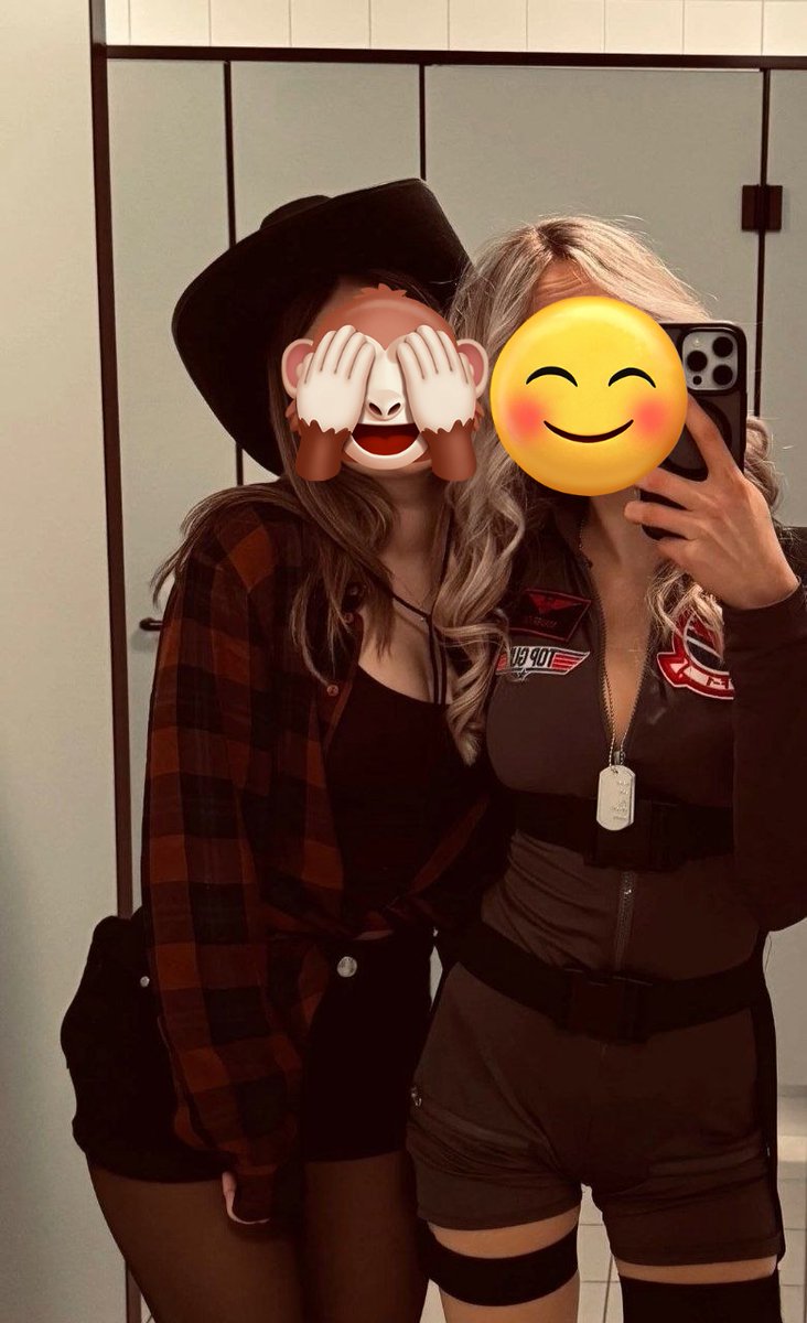 kashedddfovy's tweet photo. trading my slutty ex gf nudes/tapes, dm me quick https://t.co/pbGxqqwAEr