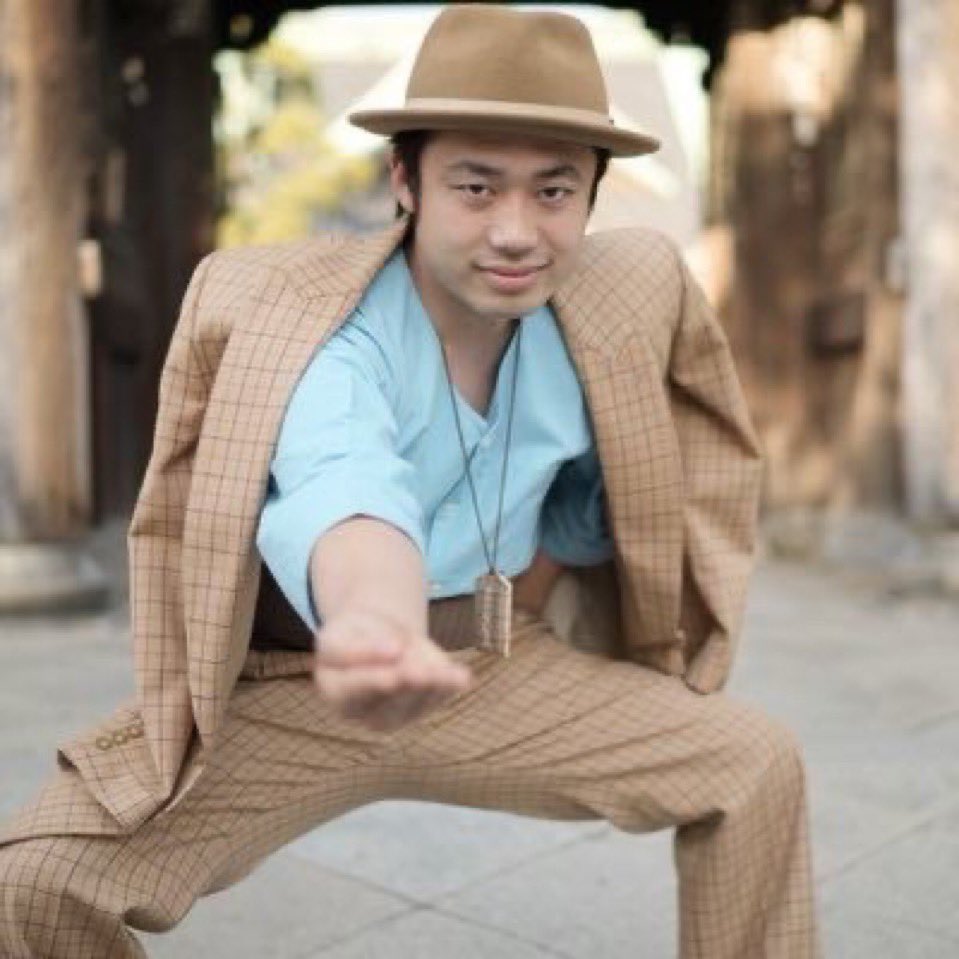 minocho_anau's tweet photo. 明治初期に活躍した金玉の重さを測る達人 https://t.co/zQL2obVAy1