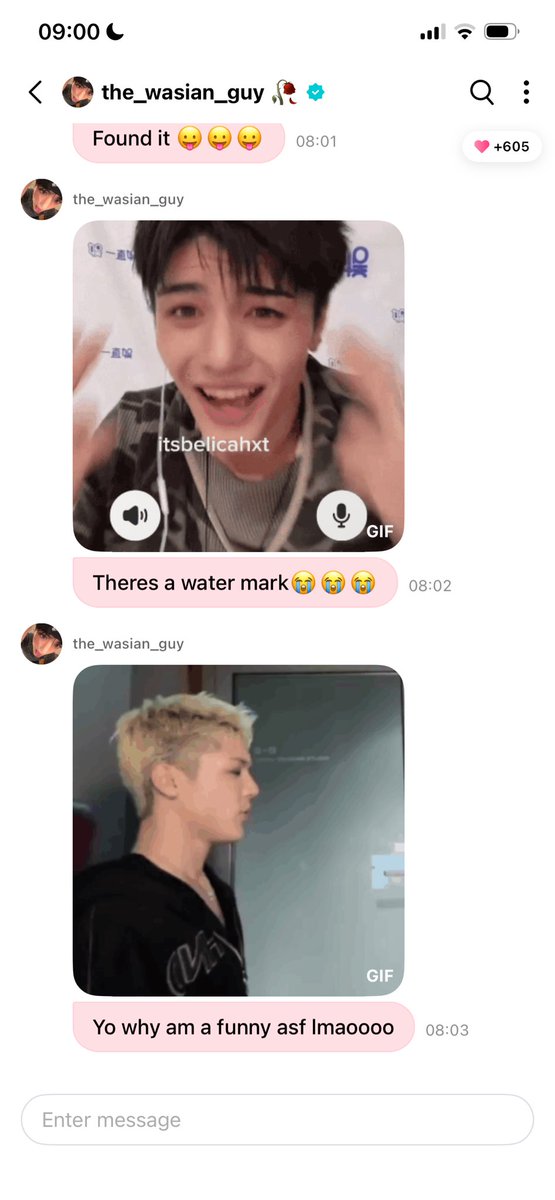 wangwangki's tweet photo. 😭 HES SO UNSERIOUS I LOVE HIM https://t.co/djduJxX3nk