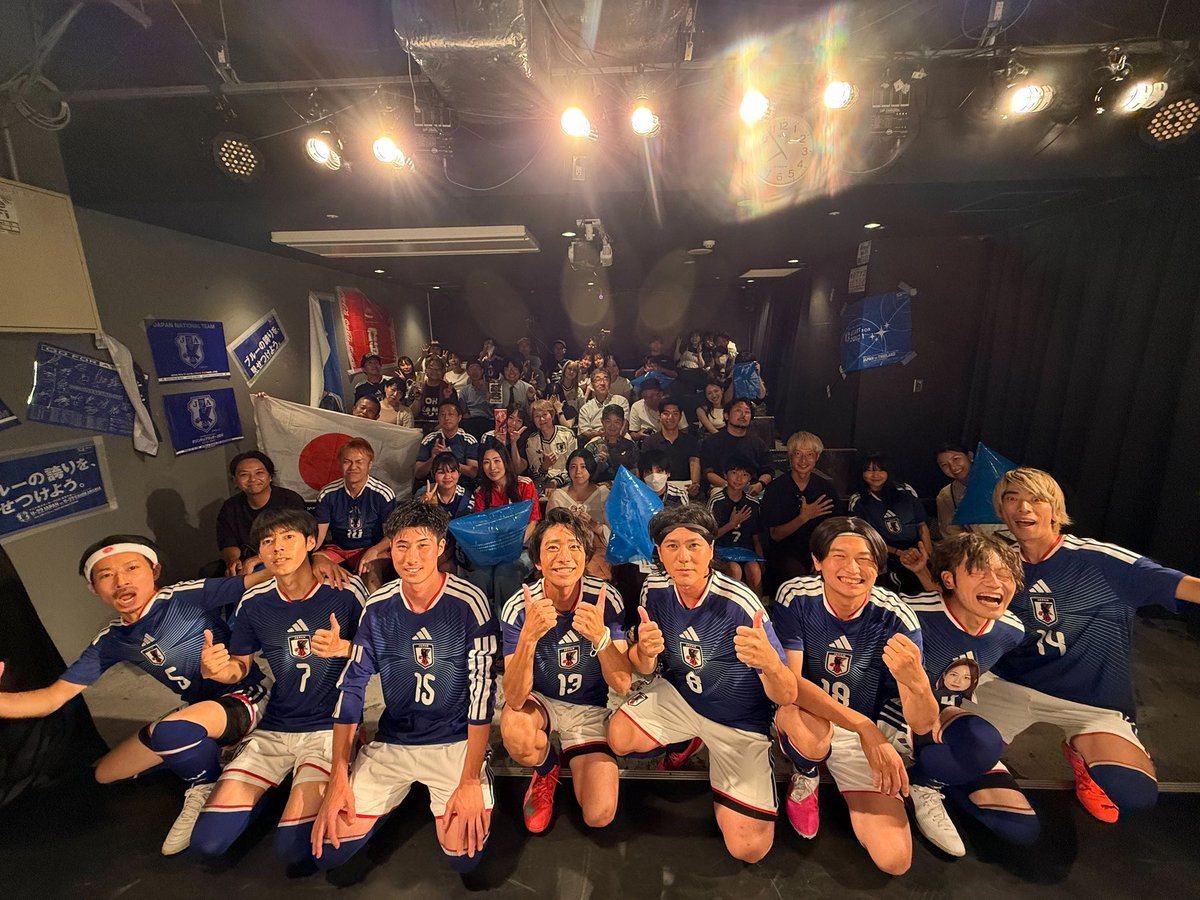 yuzupeel77's tweet photo. ものまねブルー単独ライブ
「マンマミーア」

ご来場頂きありがとうございました！！
一緒に楽しんでいただき
盛り上がっていただき

感謝1000%！

昨日は、間違いなくものまねブルー優勝でした！！

ここから4年後に向けてみなさんの記憶にカットインさせていただきます！

ありがとうございました！ https://t.co/dXi3q1ihVj