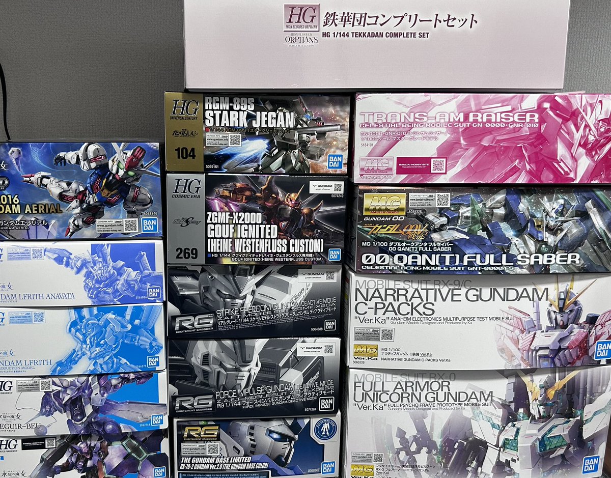 tanipofgo's tweet photo. ようやく荷解きとか手続きが終わりそうだから積みプラをパシャリ…

引越しの影響で普段積まないくらいの罪を作ってしまった…次の休みの時にでも耐久素組配信でもしようかな https://t.co/FrHjqpvyvm