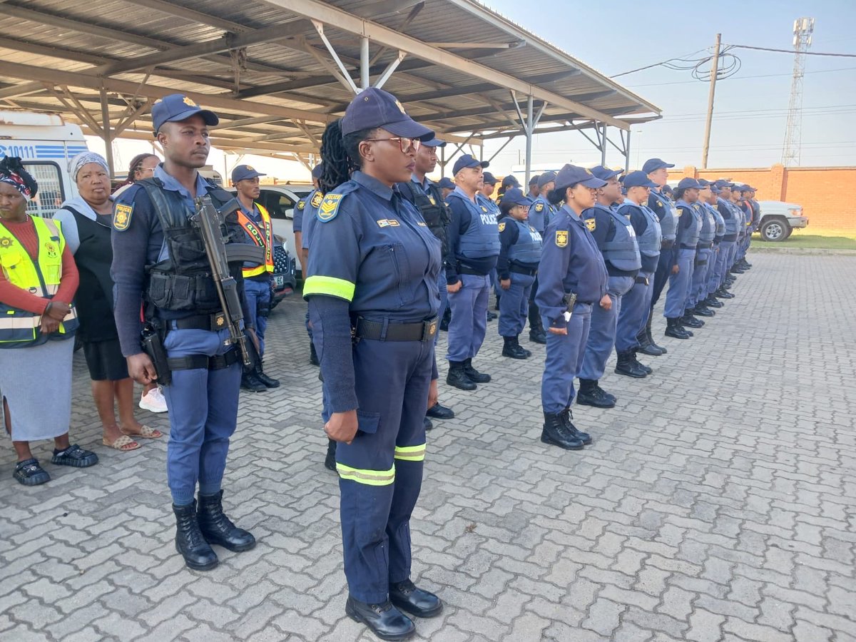SAPoliceService's tweet photo. #sapsEC [FEMALE LAW ENFORCEMENT OFFICERS LEAD OPERATION BASADI DURING WOMEN’S MONTH]

As part of the 2026 Women's Month programme, female law enforcement officers from across the #SAPS Nelson Mandela Bay District united to conduct #OperationBasadi in the Motherwell policing precinct on Wednesday, 5 August 2026.

The multidisciplinary operation commenced with an operational parade addressed by the Station Commander of SAPS Humewood, Brigadier Hlomza, who encouraged members to execute their duties with professionalism, integrity and commitment while continuing to ensure the safety and security of the communities they serve.

Operation Basadi brought together female members from various SAPS stations within the district, supported by Community Policing Forum (CPF) members, demonstrating the strength of collaborative policing and the vital role women play in maintaining law and order.

The operation focused on high-visibility policing through roadblocks, stop-and-search operations and liquor compliance inspections. These proactive policing initiatives were aimed at reducing crime, improving road safety, ensuring compliance with legislation and creating a safer environment for residents and road users throughout the Motherwell policing precinct.
A total of 14 fines were issued for Road Traffic Act violations to the value of R 2050,00. A 55-year-old male was also arrested for the sale of liquor without a licence. Liquor to the value of about R 10 000,00 was confiscated. He will appear before Motherwell Magistrates Court on 06/08/2026.

As part of the day's activities, an Imbizo was also held with members of the community at the Vukani informal settlement in Motherwell. The engagement provided an opportunity for police and community members to discuss the ongoing challenges of gender-based violence and femicide (GBVF), as well as other serious and violent crimes affecting the area. The interaction reinforced the importance of community participation in crime prevention and strengthened partnerships between the police and the communities they serve.

Operation Basadi forms part of the district's ongoing commitment to celebrating Women's Month through meaningful policing initiatives that not only recognise the contribution of women in law enforcement but also reinforce SAPS' dedication to safer communities through #VisiblePolicing, public engagement and collaborative #CrimePrevention.

#PartnershipPolicing #CommunityPolicing #SaferCommunities ST