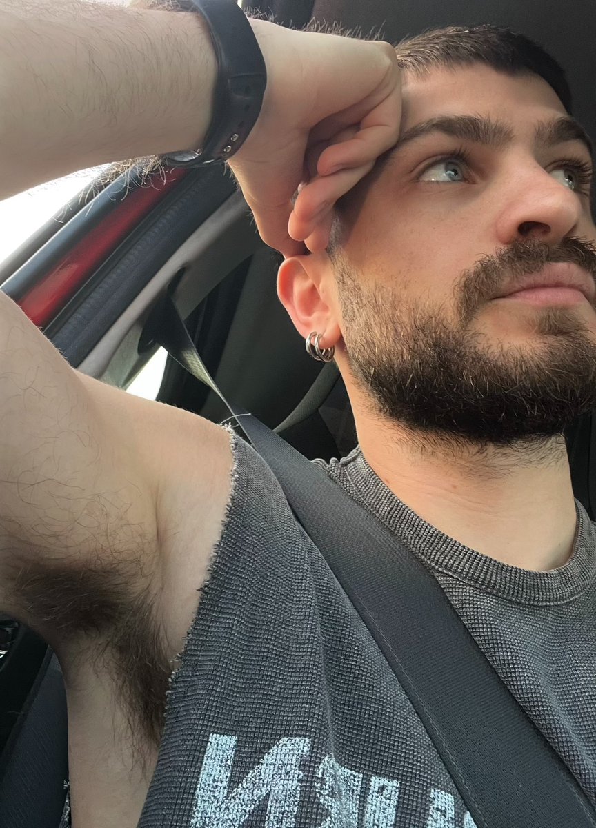 alessmatz's tweet photo. 30 gradi alle 9 del mattino non me li meritavo eh https://t.co/TjTQnag2tX