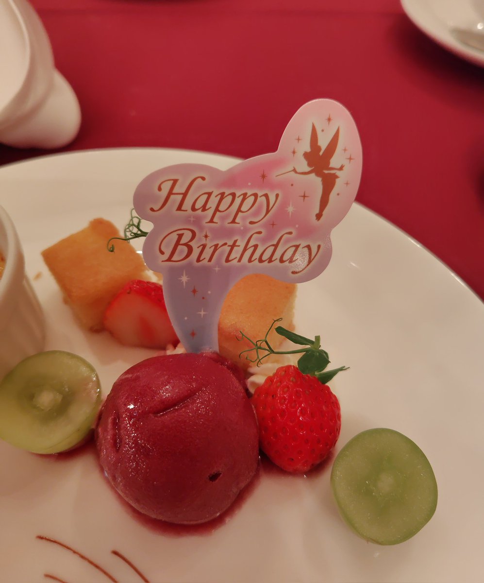 kiki___2222's tweet photo. お誕生日はマゼランズに🌻
キャストさんが「ミッキーもお祝いに駆け付けてくれました」とミッキーの形になってるナフキンご用意してくれて泣いた🥲 https://t.co/okSti0RUkv