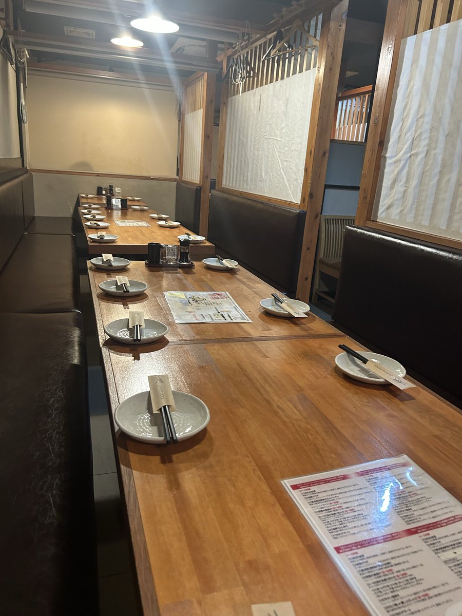 NUYoshidalab's tweet photo. 報告会後の翌日に大掃除して、お昼を作って食べました。これで前期は終了です。
ケーキも謝謝。

#飲み会は必ず1人で待つことから始まる https://t.co/ROTTnK8qPl