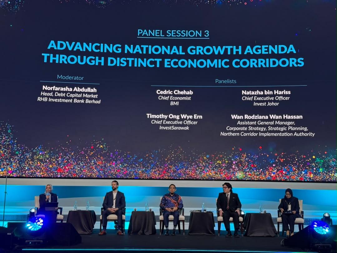 Invest_Johor's tweet photo. 𝗔𝗗𝗩𝗔𝗡𝗖𝗜𝗡𝗚 𝗠𝗔𝗟𝗔𝗬𝗦𝗜𝗔’𝗦 𝗚𝗥𝗢𝗪𝗧𝗛 𝗧𝗛𝗥𝗢𝗨𝗚𝗛 𝗦𝗧𝗥𝗢𝗡𝗚 𝗥𝗘𝗚𝗜𝗢𝗡𝗔𝗟 𝗘𝗡𝗚𝗜𝗡𝗘𝗦

https://t.co/WCoZj6u3iM

#InvestJohor #RHBProgressSeries #JSSEZ #InvestInJohor #MalaysiaInc #RegionalGrowth #InvestmentReadiness #Johor #Malaysia #ASEAN https://t.co/ebmIdqRx6M