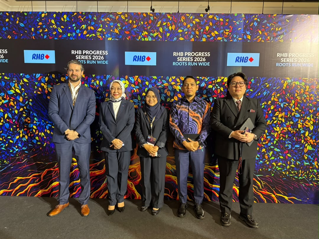 Invest_Johor's tweet photo. 𝗔𝗗𝗩𝗔𝗡𝗖𝗜𝗡𝗚 𝗠𝗔𝗟𝗔𝗬𝗦𝗜𝗔’𝗦 𝗚𝗥𝗢𝗪𝗧𝗛 𝗧𝗛𝗥𝗢𝗨𝗚𝗛 𝗦𝗧𝗥𝗢𝗡𝗚 𝗥𝗘𝗚𝗜𝗢𝗡𝗔𝗟 𝗘𝗡𝗚𝗜𝗡𝗘𝗦

https://t.co/WCoZj6u3iM

#InvestJohor #RHBProgressSeries #JSSEZ #InvestInJohor #MalaysiaInc #RegionalGrowth #InvestmentReadiness #Johor #Malaysia #ASEAN https://t.co/ebmIdqRx6M