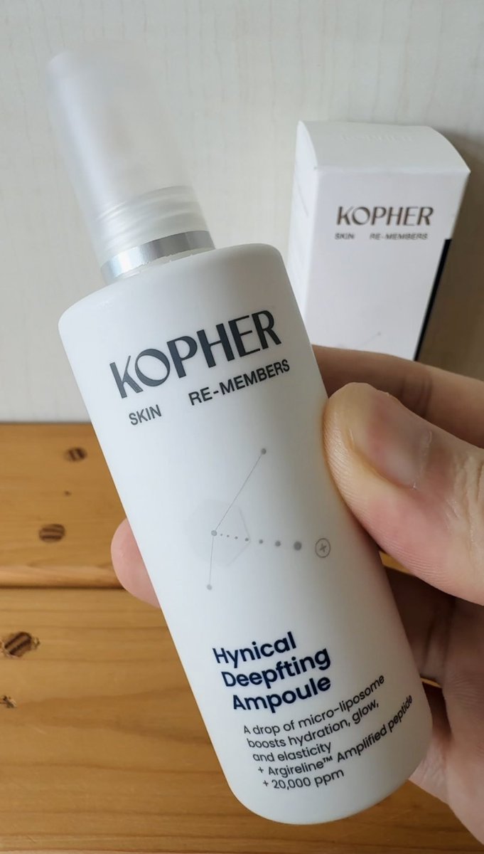 oak_html_5's tweet photo. ช่วงนี้���ช้ KOPHER Hynical Deepfting Ampoule ซึมไว ไม่เหนอะผิว ใช้ได้ทั้งเช้า-เย็น มี Argireline 20,000 ppm  Revoxyl Jeju Hydrangea Collagen  Ceramide ช่วยเติมความชุ่มชื้น หลังใช้ต่อเนื่องรู้สึกว่าผิวอิ่มฟู เรียบเนียนขึ้น ✨ 

✨ พิกัด >> https://t.co/O3lJKniFGU

#KOPHER #Ampoule https://t.co/4F26levHKb