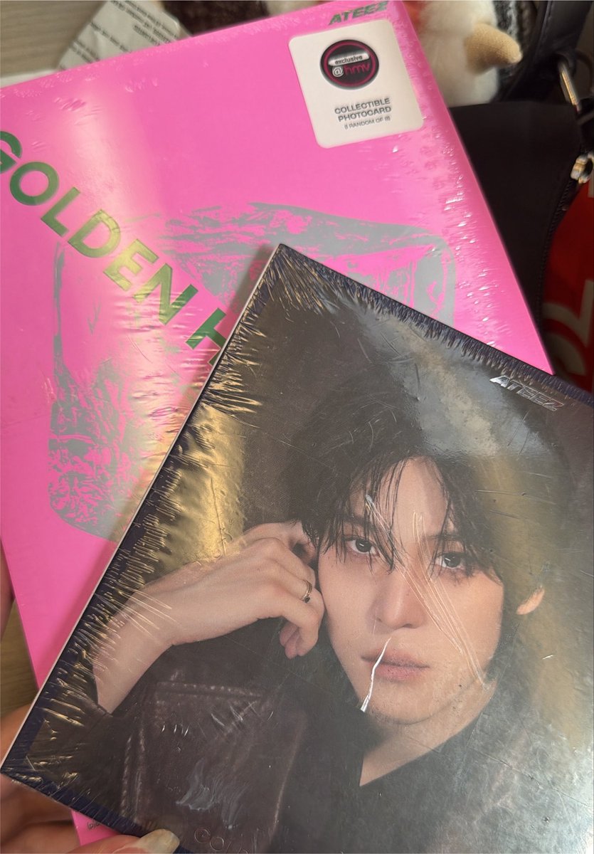 kswberry8's tweet photo. it’s been 3 years since i bought an album… this is the hyde park effect https://t.co/GZjidsWsMn
