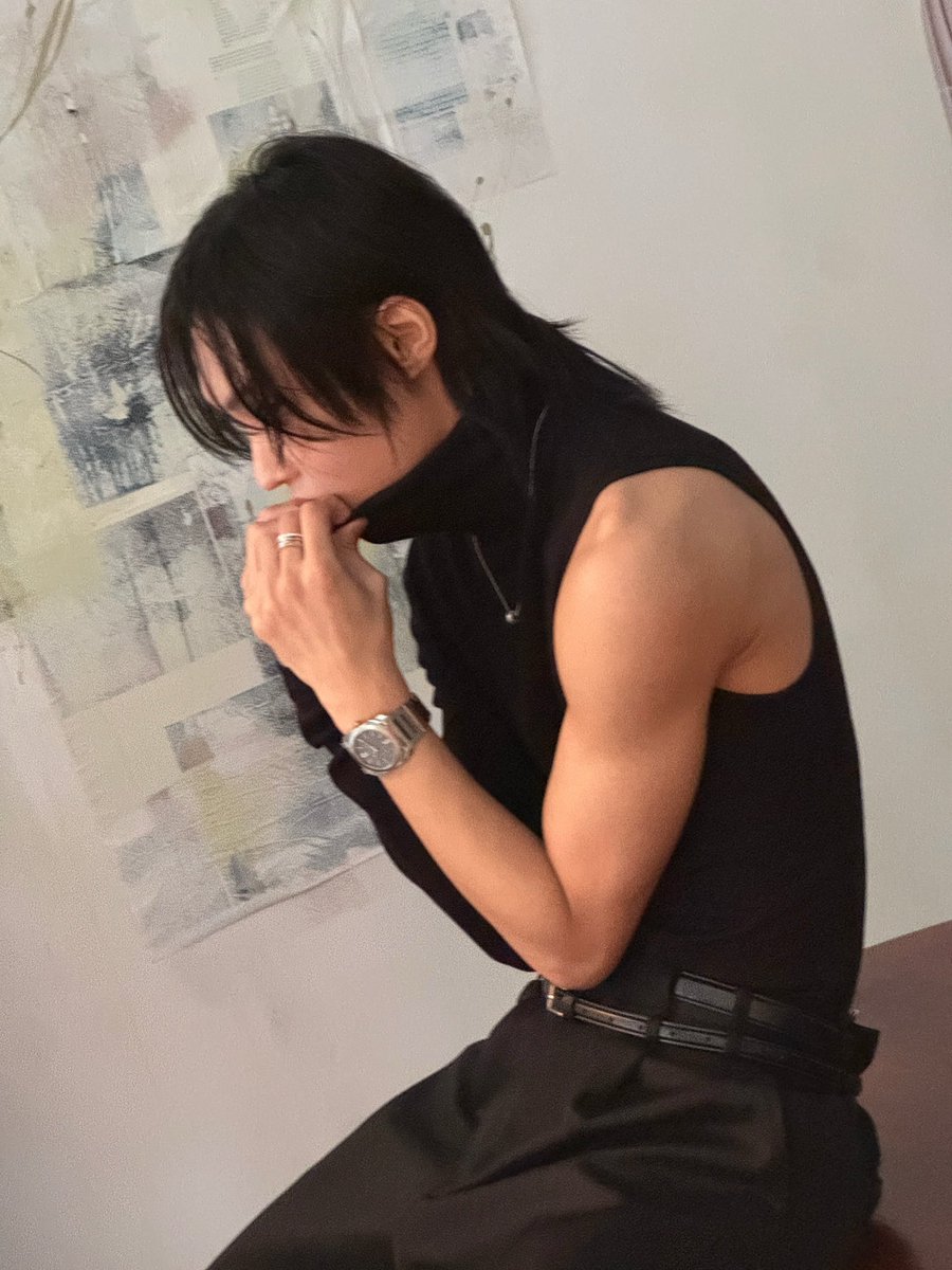 inadeepwater's tweet photo. โอ้ย หล่อไปมั้ยเนี่ยยย เค้าตกใจหมดแล้วบิ๊ก รีบเดินมาปลอบเค้าเดี๋ยวนี้เลยนะ เค้าหึงอะ 😭😭😭😭 https://t.co/M335737cgB