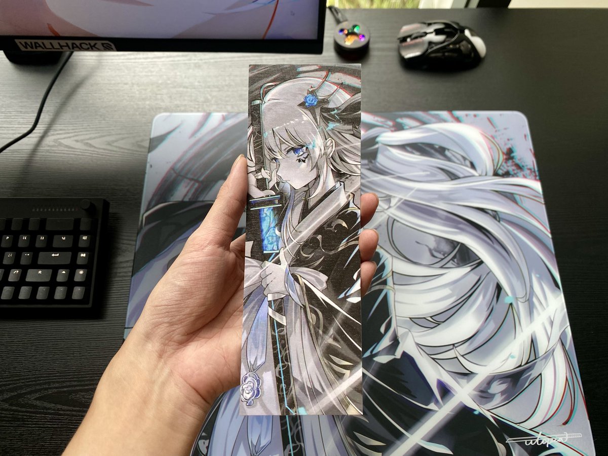 dxstiny26's tweet photo. UTOPIA GAMING 墨流 SUMINAGASHI GLASS PAD 💙 https://t.co/uScTZqMcoA