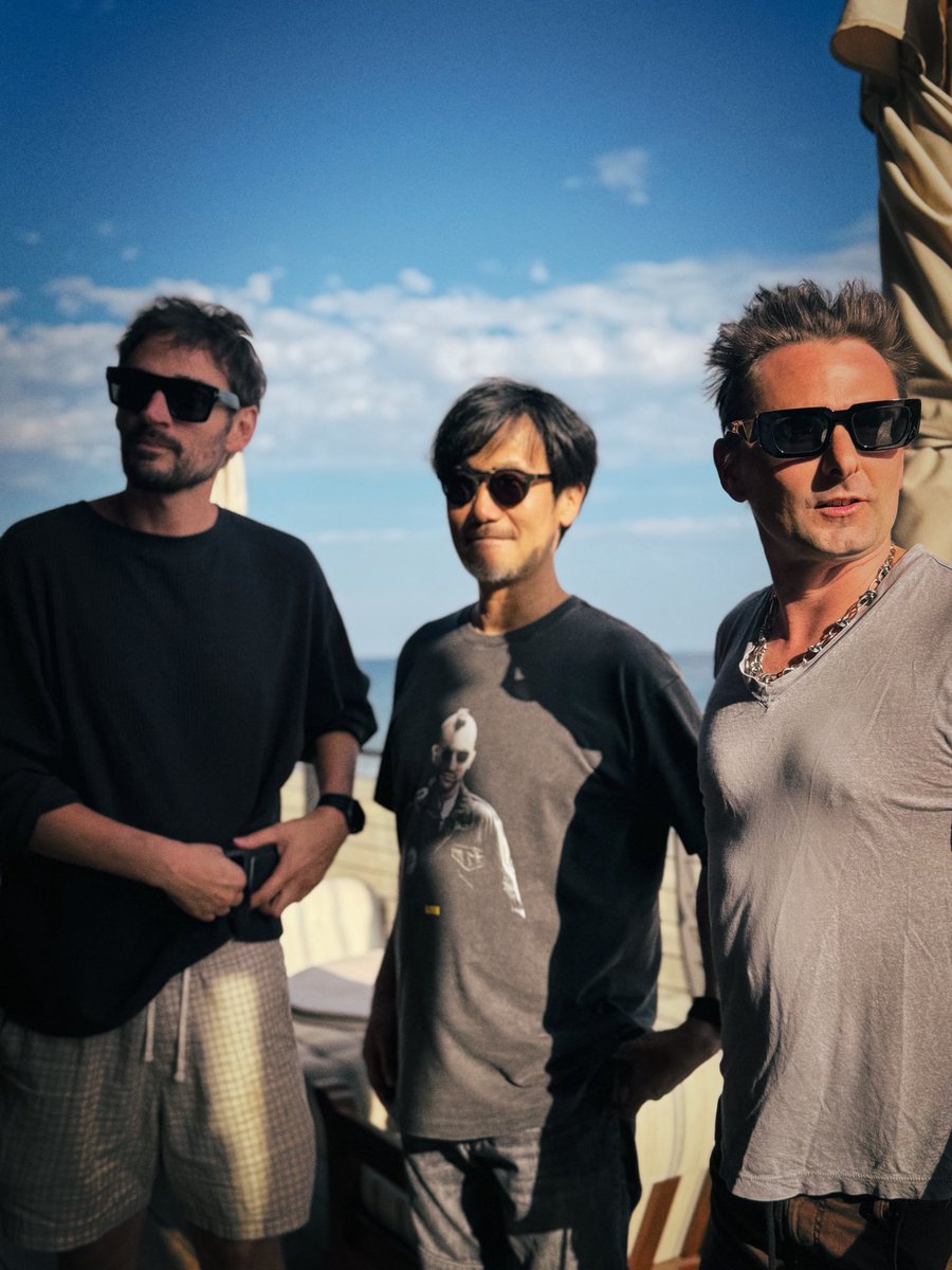 HIDEO_KOJIMA_EN's tweet photo. With MUSE, Matt Bellamy and Dan Lancaster. https://t.co/fTw0O3hpfM