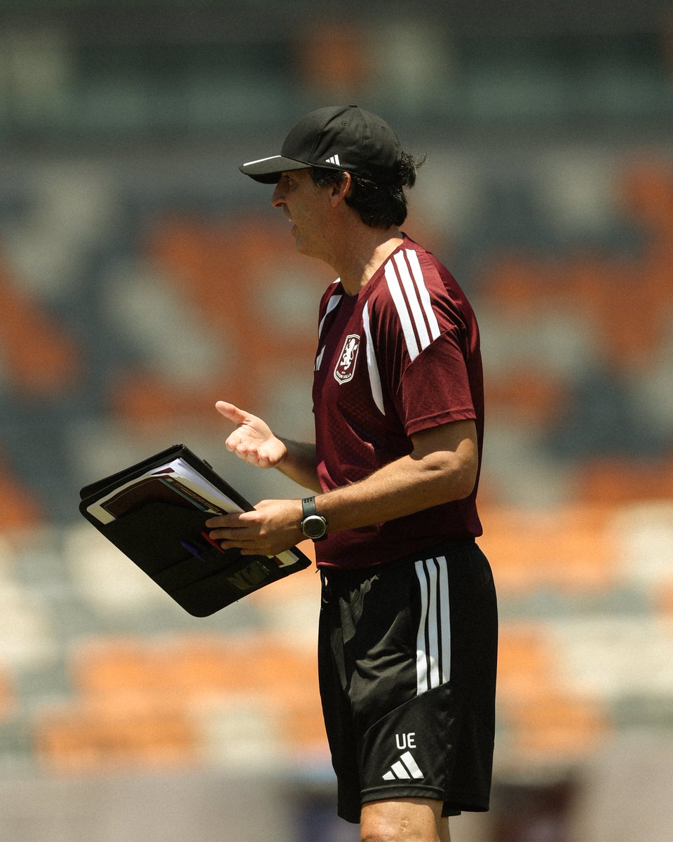 AstonVilla's tweet photo. Hong Kong sessions are underway 📋 https://t.co/f9wNuNrupr