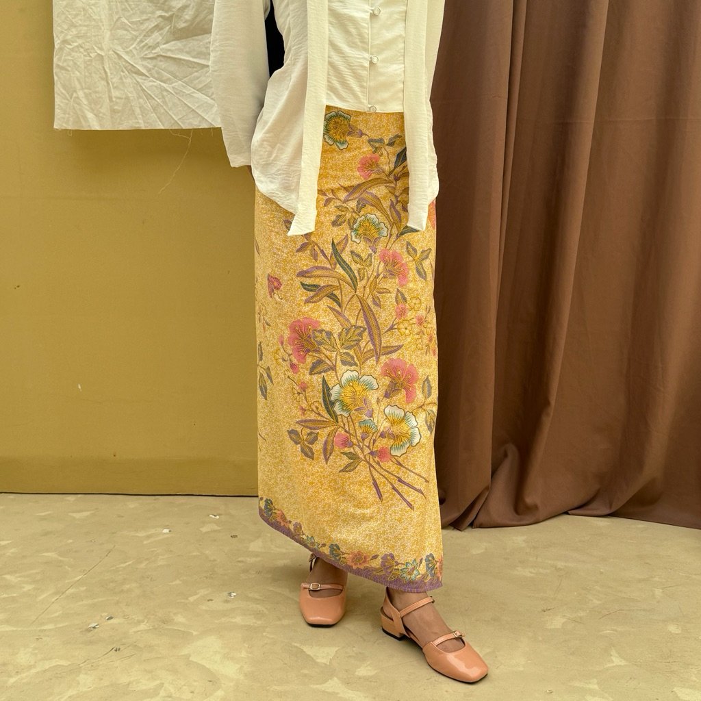 veinsclover's tweet photo. 🚨 aku nemu rok yang vibes-nya "mahal", tapi harganya masih masuk akal 🫠🦋 

❌ bukan rok biasa
✅ ini tipe rok yang bikin orang ngira outfit-mu harganya jutaan 😭

https://t.co/LH7lDzZySs https://t.co/8AXN72SwL4