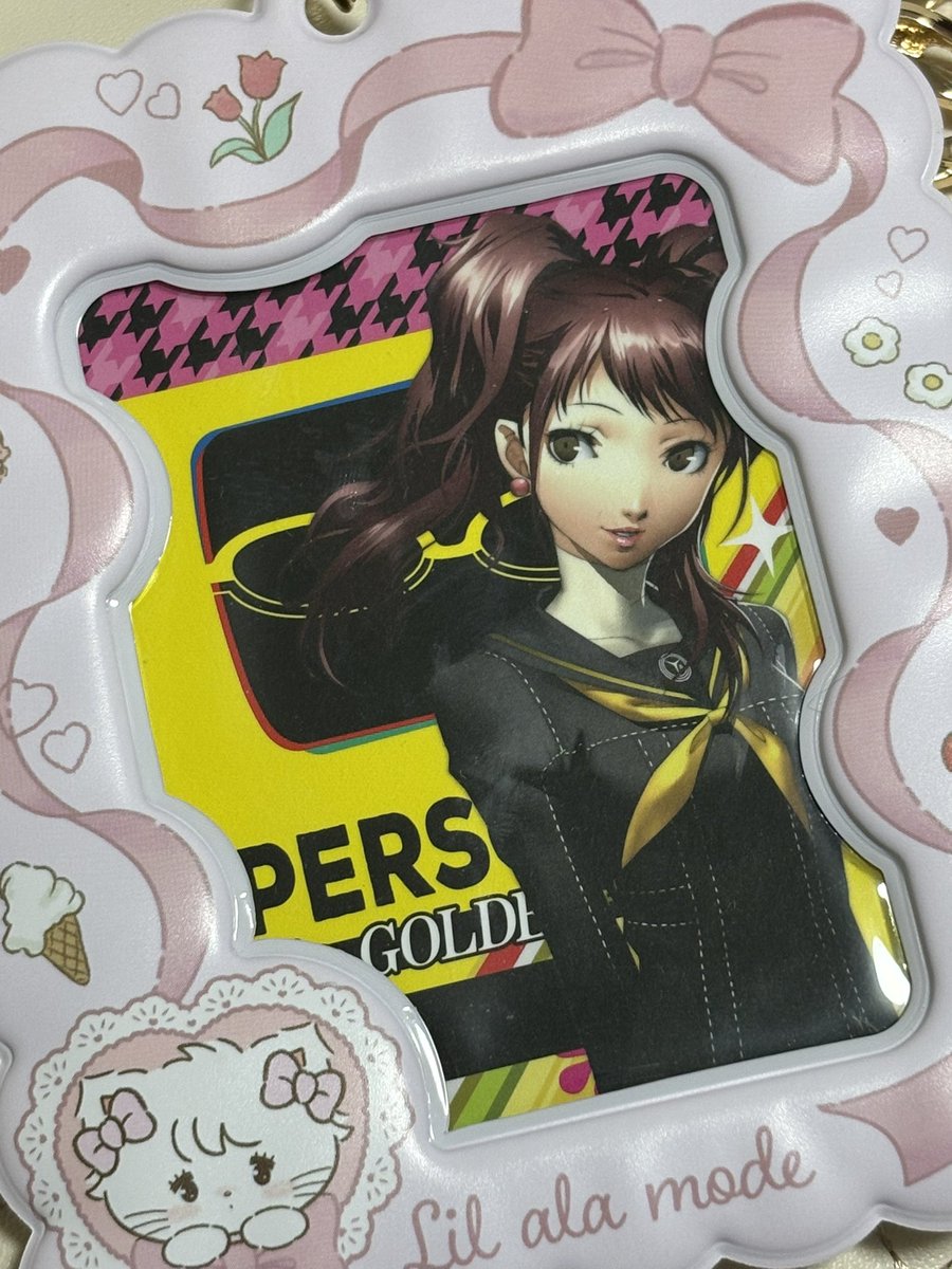 s2_rise_'s tweet photo. 私の1番キモいところ♩いつでもお気に入りのぱしゃこれを持ち歩いており、唐突にねえ見て〜とか言って見せてくるところ♩それをりせの裏に隠し持っているところ♩ https://t.co/91l5U6xnyx