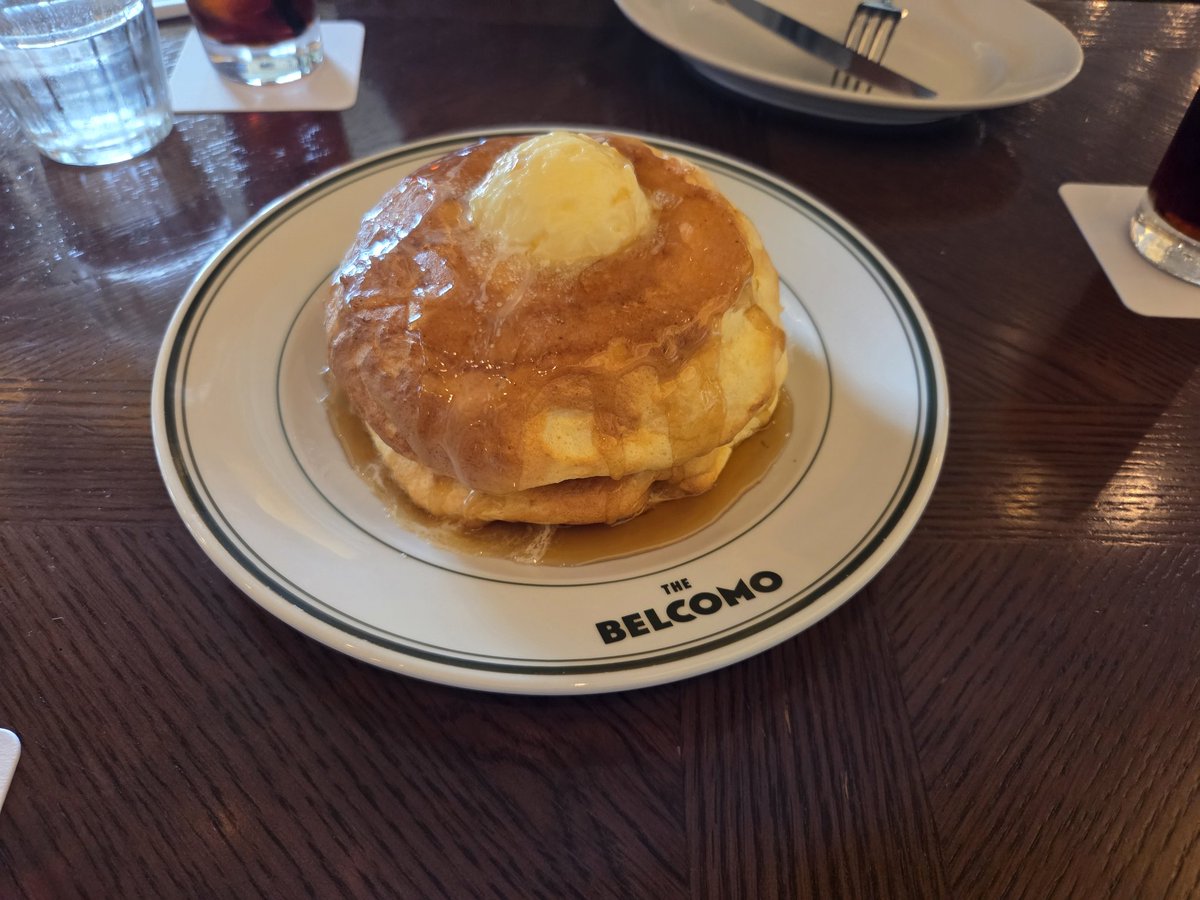 kkwwAMN's tweet photo. これで解除されるとは思ってないですが…パンケーキ🥞美味しかったです。 https://t.co/lukSNPaIZA