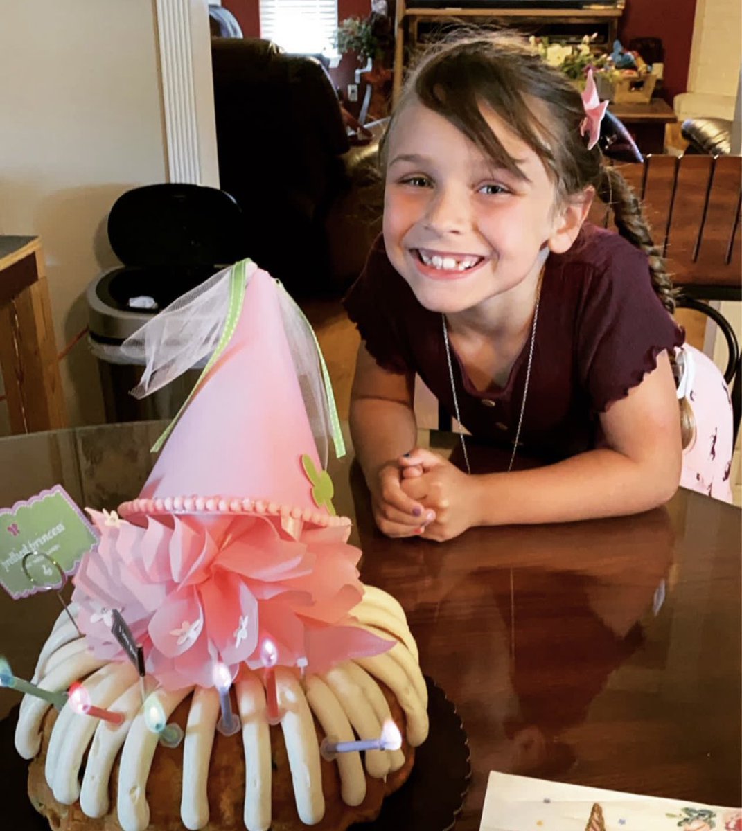 12hutch's tweet photo. | can't believe she is 7 years old already!!!! https://t.co/dD8mQEje7J