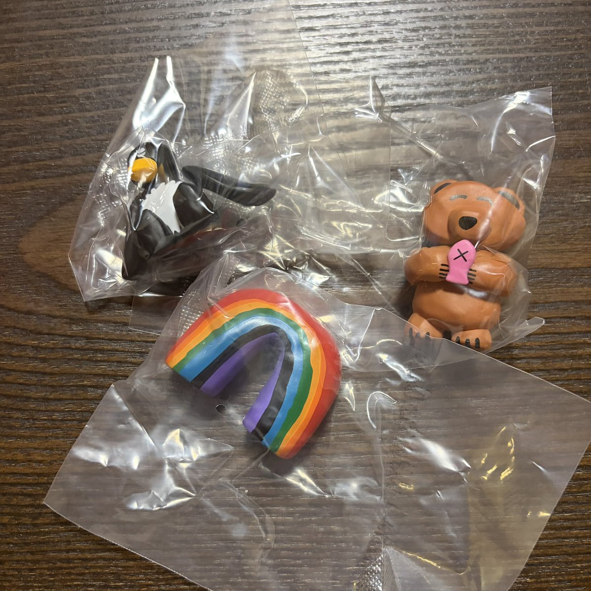 blmn_o4's tweet photo. DAISUKE KONDO daisuke kondo ダイスケコンドウ 3 ガチャガチャ 

求 hoshi ⭐️
譲 pengin   kuma   dokodemoniji

未開封です
郵送希望です📮 https://t.co/8robcvy40g