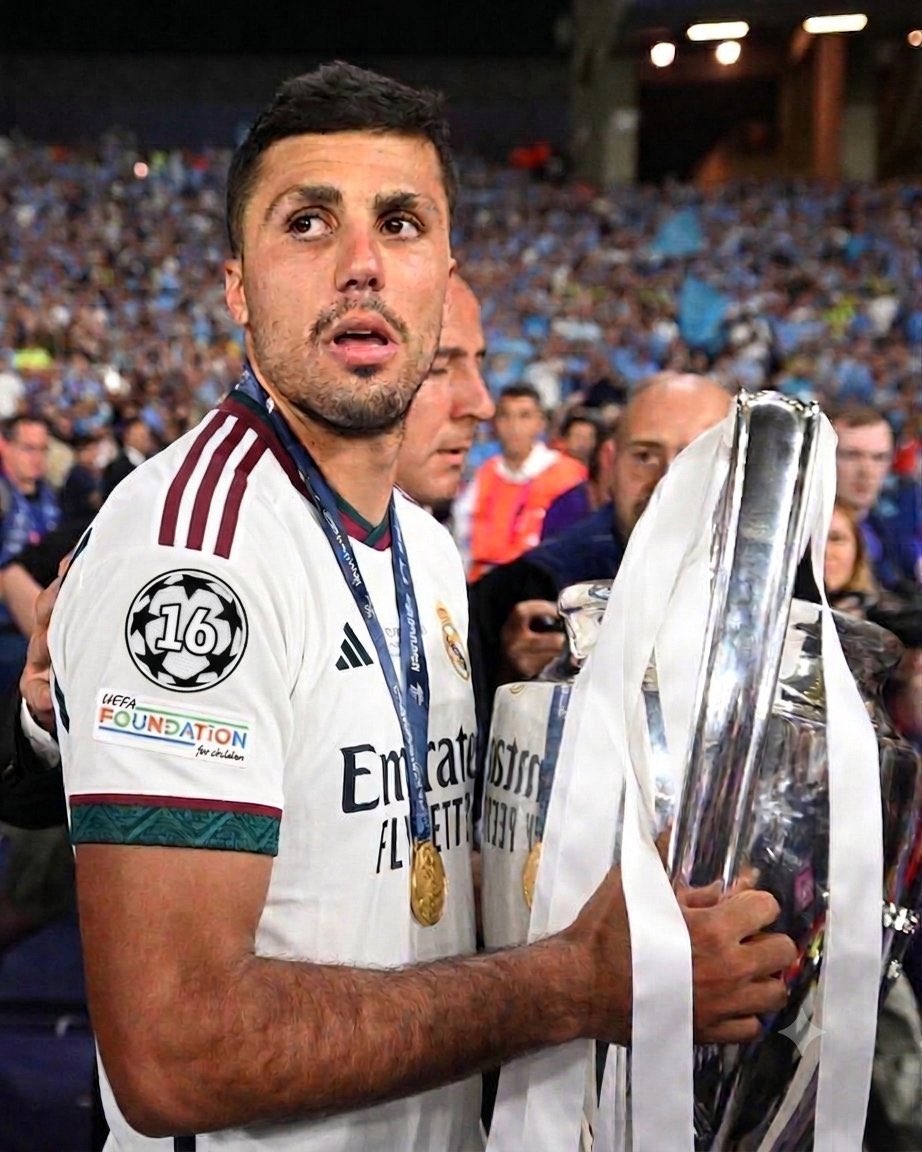 forestthingz's tweet photo. @realmadriden @10ardaguler Y’all need to manage your priorities better than that. We appreciate the signings you’ve made so far, but it’s clear who we needed the most and before anyone else; it’s Rodri. https://t.co/nwU7rWH2gk