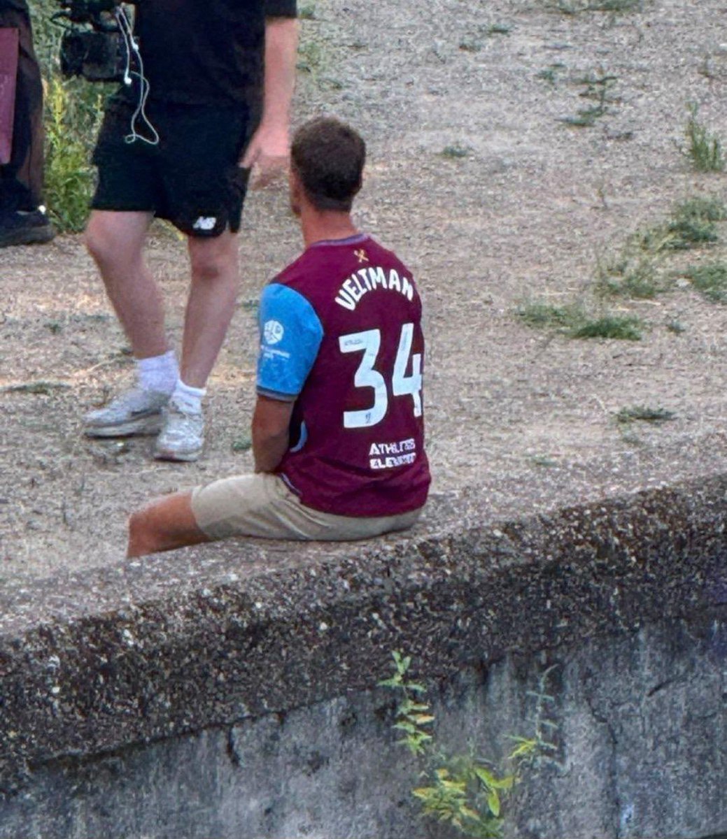 TheBoleynReport's tweet photo. @Jakub91972783 @WestHamViews_ Make of this what you will…👀⚒️ https://t.co/15NDnnF8mY