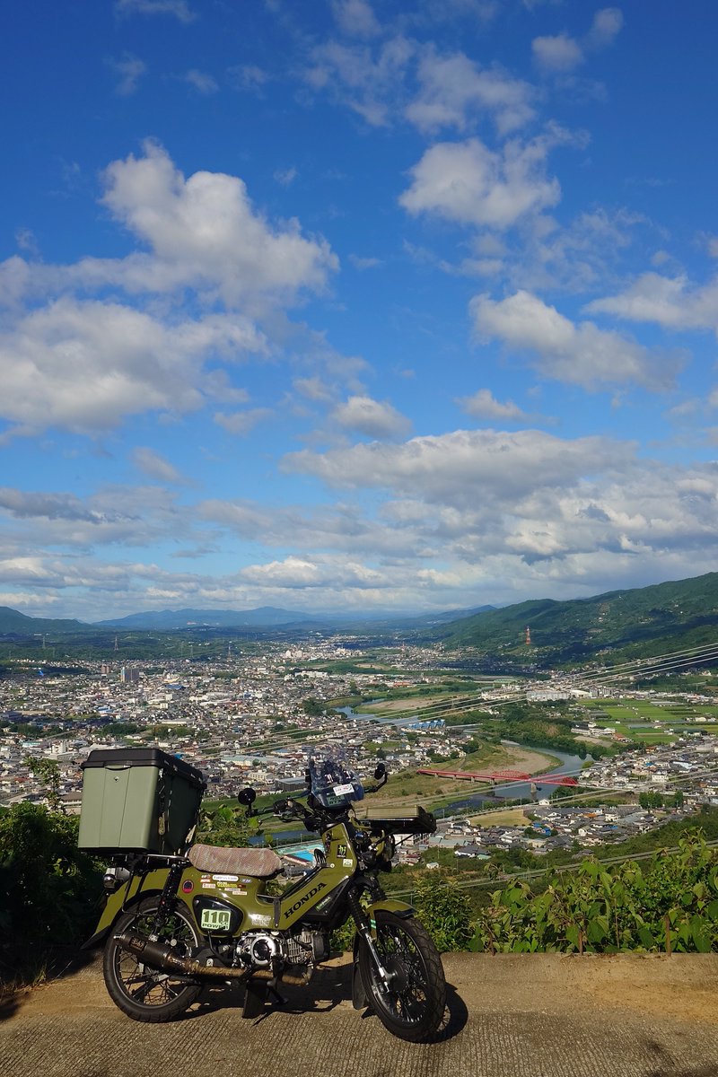 DEN_1003's tweet photo. 今日はえらく空気が澄んでる https://t.co/XJJ60r6QxL