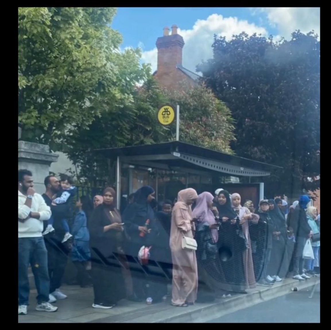 duzBme's tweet photo. @HolyJazus @Mick_O_Keeffe @punishablepress Ireland ๐ฎ๐ช where the Irish will become an ethnic minority in less than 20 years.
Ireland ๐ฎ๐ช Pop 5M
Pakistan ๐ต๐ฐ Pop 252M
India ๐ฎ๐ณ Pop 1,400,000,000 (1.4Bn)
Africa Pop 1.5 Billion
Brazil ๐ง๐ท Pop 212M
China ๐จ๐ณ Pop 1.4 Billion
Ukraine ๐บ๐ฆ 37M
#IrishReplacement
#DoTheMath @FergusPower1 https://t.co/TWeb5blB1i