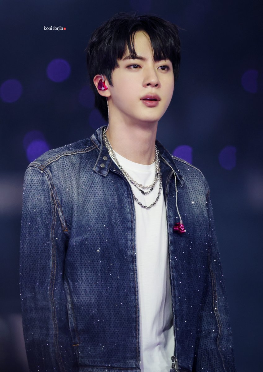 btsforever1207's tweet photo. 260805 BTS ARIRANG Foxborough HD 

#BTS_WORLDTOUR_ARIRANG #방탄소년단진 #JIN #진 https://t.co/DaMMluvptW