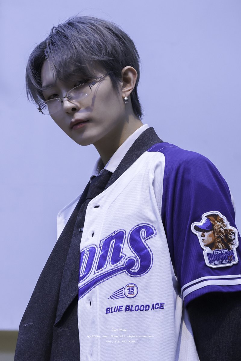 JustMove37's tweet photo. 260411 대구

⚾️🩶

#XIHA #시하
#NTX #엔티엑스
#삼성라이온즈
#오늘의_시하진 https://t.co/E6sONE91NW