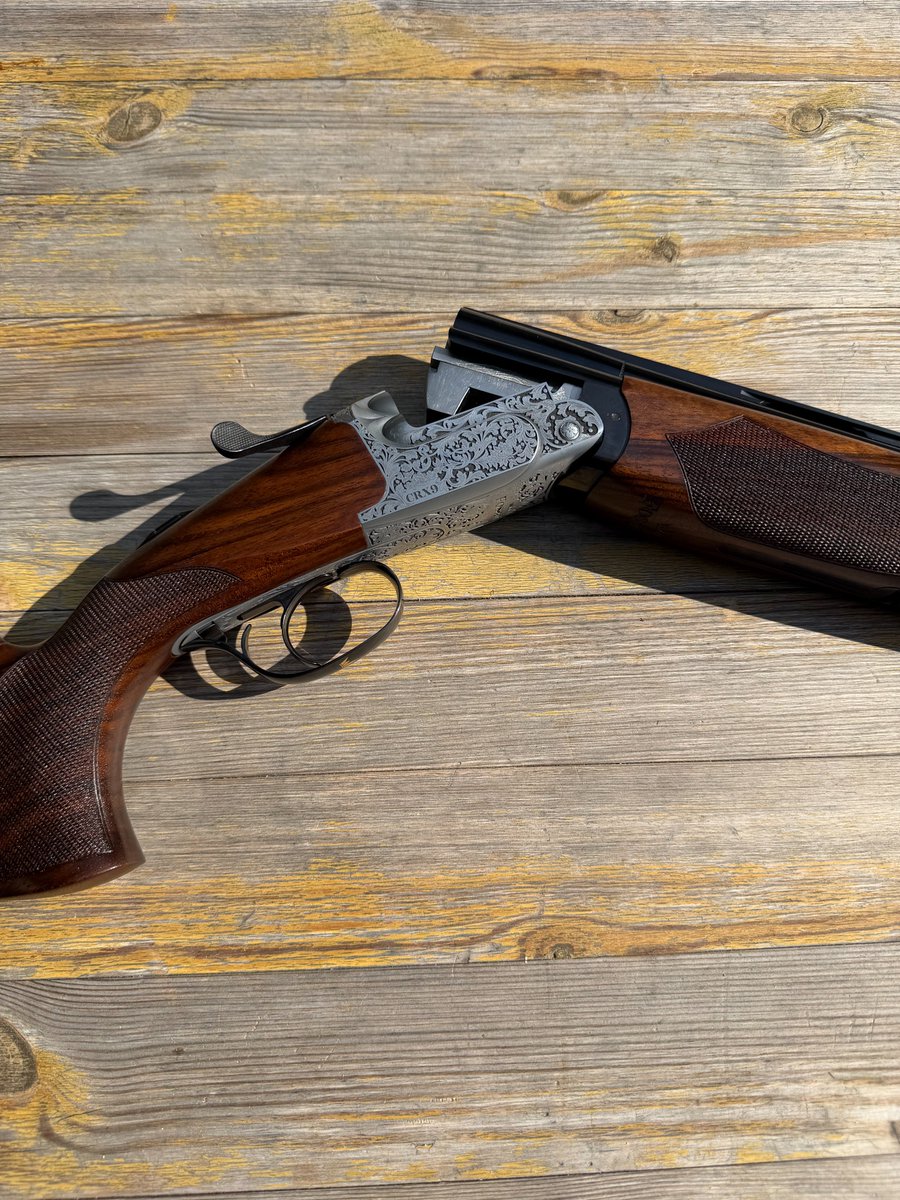 FAIRITALY1971's tweet photo. Have a look at this customized Fossari shotgun: designed by us, personalized by you ❤️ 

#FossariItaly #Shotguns #CompetitionShotgun #ClayShooting #MadeinItaly https://t.co/kymyn6TiaA