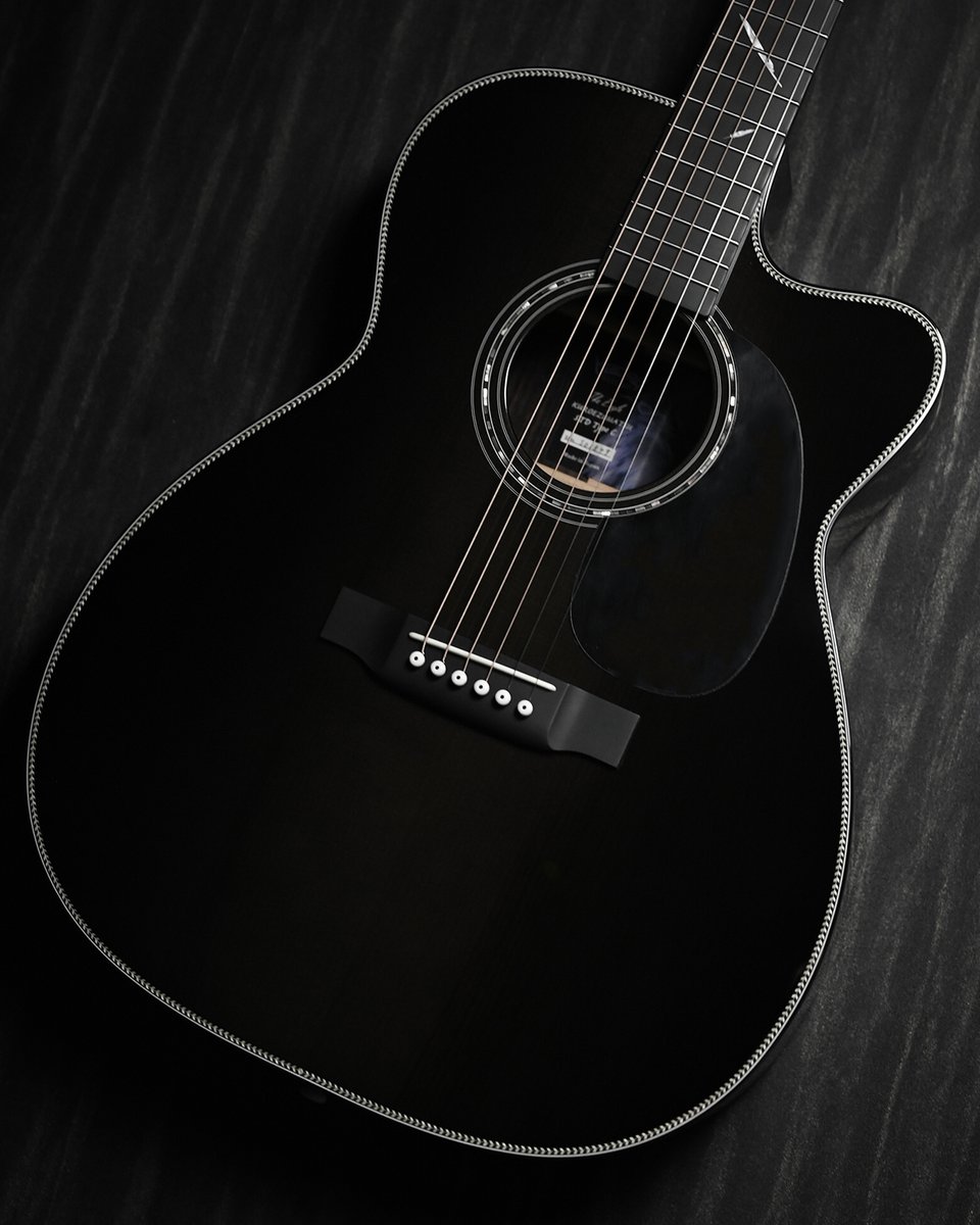 DeviserGuitars's tweet photo. 【The Eagle × クロエゾマツ】

和材「クロエゾマツ」をトップ材に採用し、The Eagleの設計と組み合わせることで、その豊かなポテンシャルを最大限に引き出しました🎸🦅

特設ページ🔽
https://t.co/xFa7eIzDNi

#HeadwayNewModel https://t.co/WHamAsDVcM