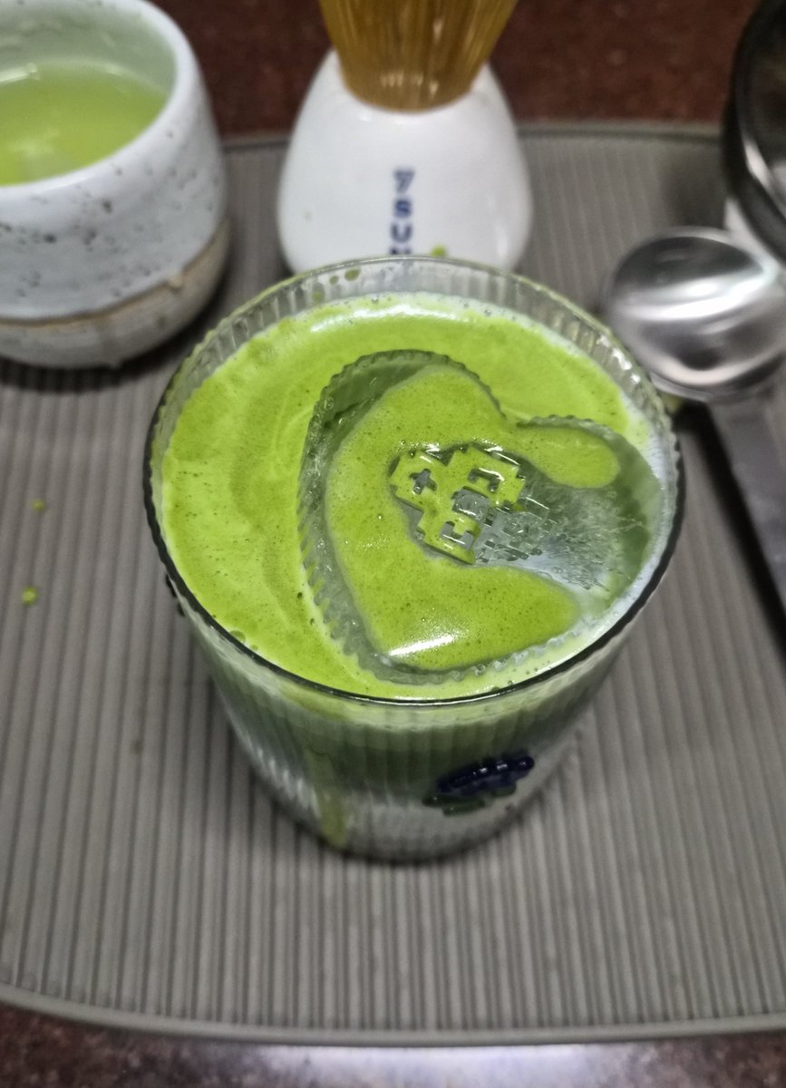 y_worra's tweet photo. My Matcha 🍵 – เติมมัทฉะรอบบ่ายกัน 😋
บ่ายนี้เติมความสดชื่นด้วยมัทฉะแก้วโปรด 💚
ยังคงชอบ Nutty Toast ของ Kiriko ชงลาเต้อร่อยมาก หอม ละมุน กลมกล่อม ดื่มง่ายทุกครั้ง
เป็นอีกตัวที่หยิบมาชงซ้ำได้เรื่อย ๆ ☺️
#MyMatchaDiary https://t.co/vjUIuinrsr