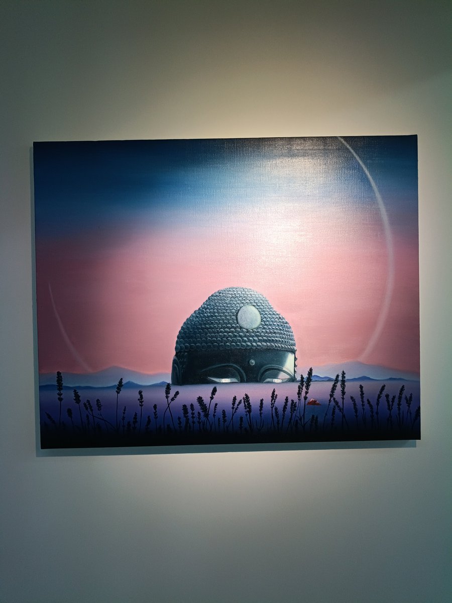 grapeyouth's tweet photo. 弓月 個展「さむたい」、妖しいブルーの光に包まれた幻想的、瞑想的な美しさ、映像とのコラボが生み出す未踏の境地、地球の裏側まで感じさせてくれる、ビスケットギャラリーの展示から。 https://t.co/gbTgX69SmF
