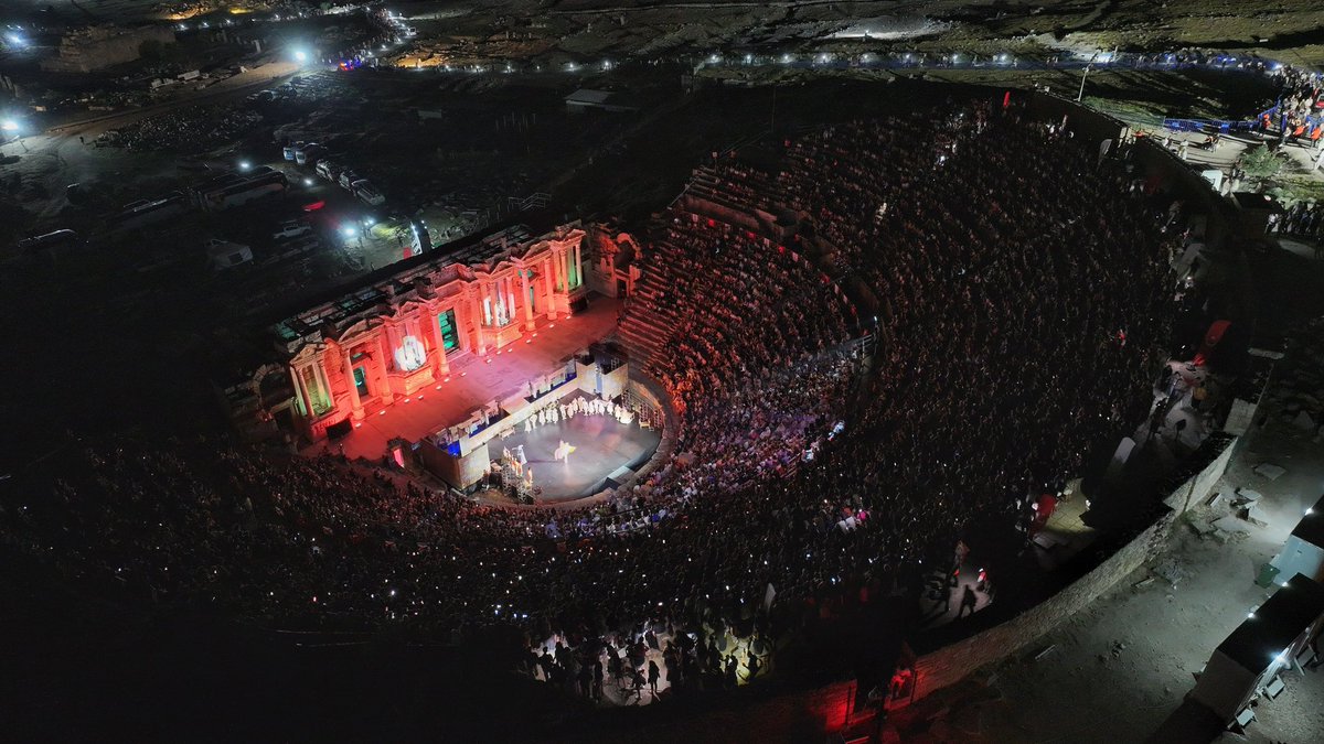 BNuriCavusoglu's tweet photo. 🎭 Sanatın büyüsü, tarihin eşsiz atmosferiyle buluştu.

2. Denizli Opera Bale Günleri kapsamında, dünyanın en görkemli bale eserlerinden Kuğu Gölü, Hierapolis Antik Tiyatrosu'nun büyüleyici atmosferinde sanatseverlerle buluştu.

Bu unutulmaz geceye değer katan tüm sanatçılarımıza ve bizleri yalnız bırakmayan sanatseverlerimize teşekkür ediyoruz.
