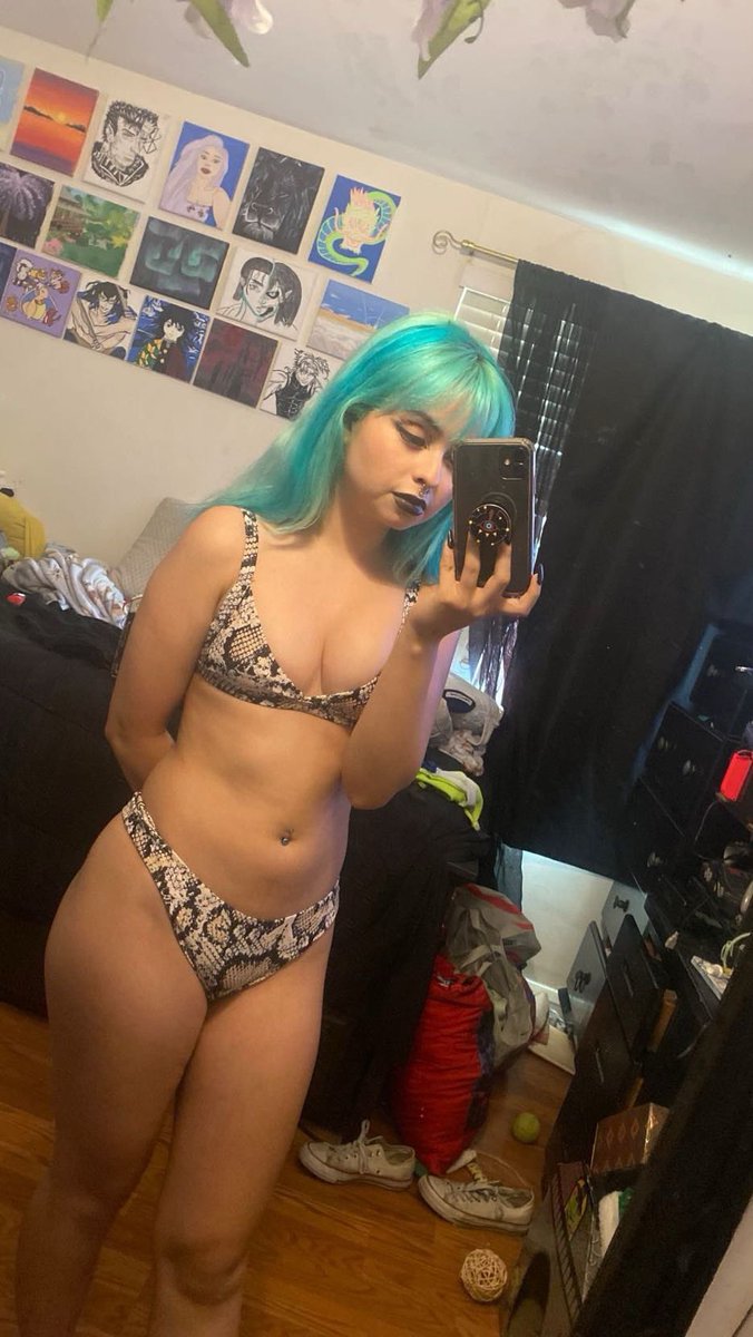 goonemopics's tweet photo. 30 likes and 30 RT for the full sneaky link sextape from this latina alt slut https://t.co/gxWfsOhBQT