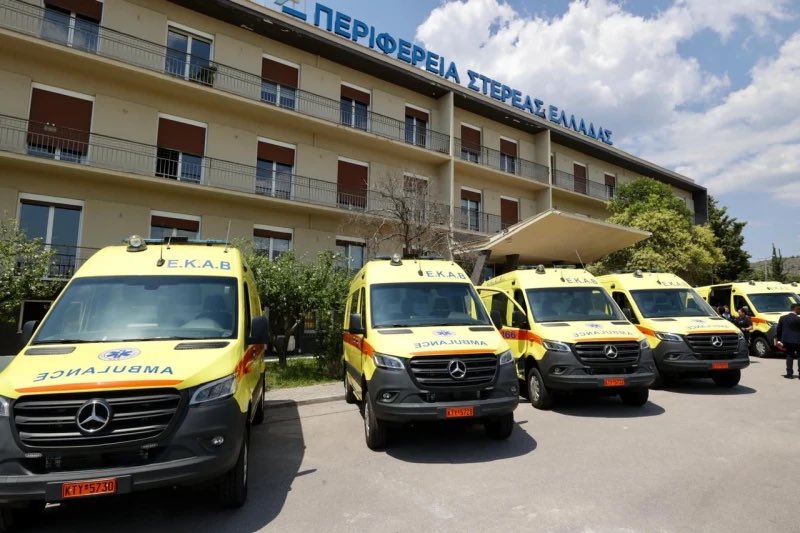 ChronasA's tweet photo. Η αναβάθμιση των δομών υγείας της 5ης ΥΠΕ συνεχίζεται με πράξεις.Νέα ασθενοφόρα ΕΚΑΒ, πρόοδος στη νέα Ογκολογική Κλινική Λαμίας, μοναδικός στο ΕΣΥ χώρος φιλοξενίας συγγενών ασθενών &amp; εγκαίνια του ανακαινισμένου ΚΥ Σοφάδων. Συνεχίζουμε με σχέδιο &amp;  συνέπεια για ένα ισχυρότερο ΕΣΥ. https://t.co/xwsNxxumWu
