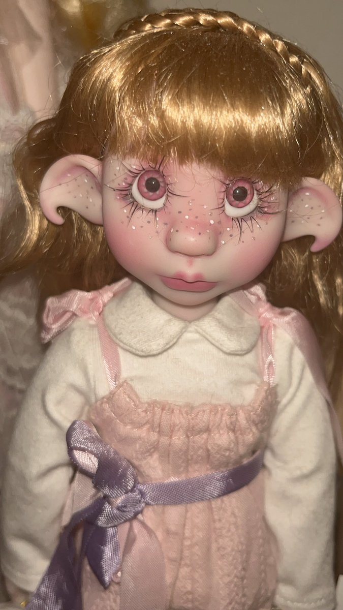 RuoOujiro's tweet photo. @twybunni Not really part of dolltwt anymore just like a casual viewer BUT this came across my tl and I will take any opportunity ever to show off my BJD Blair https://t.co/mxsM7KNlud