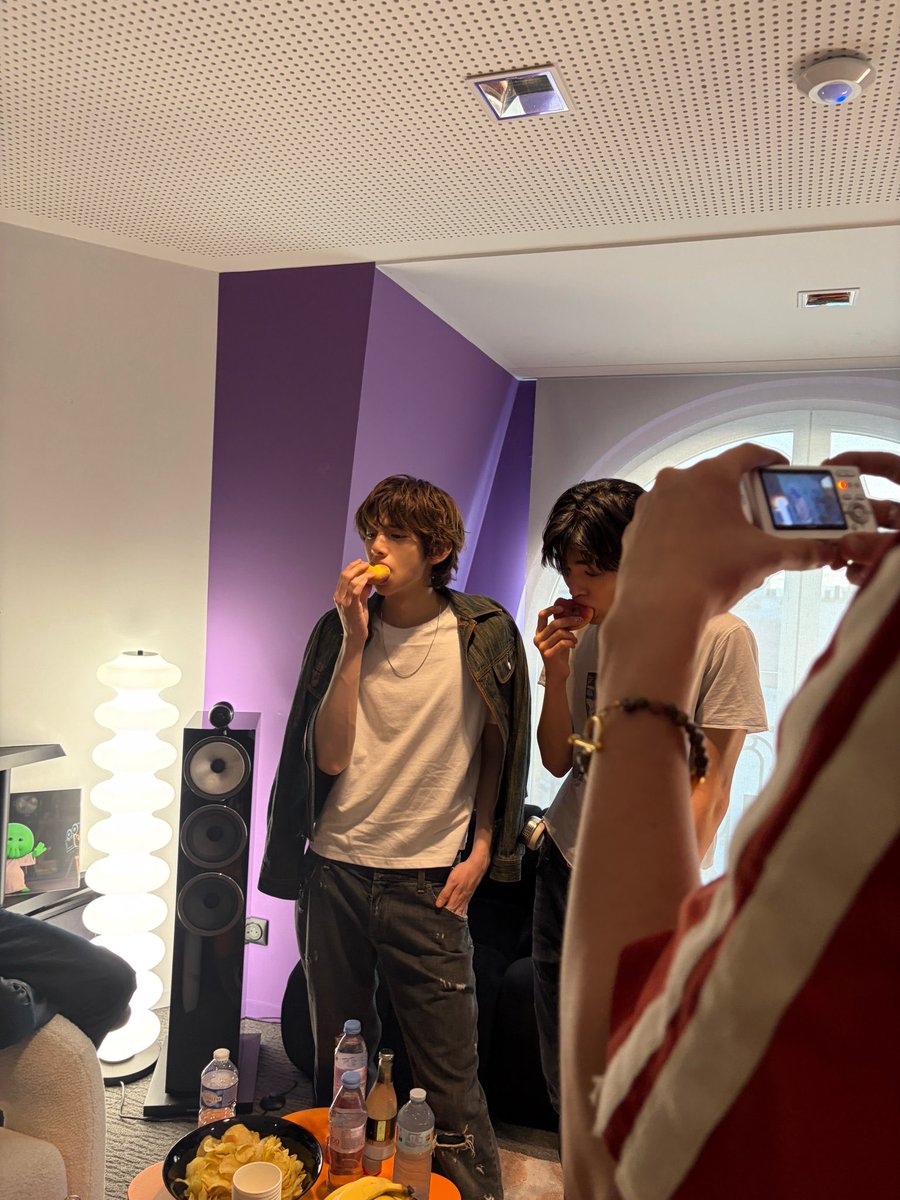 JuhoonPH's tweet photo. [260806] Juhoon Instagram update 

“🐌🍑🥖”

#JUHOON #주훈
#CORTIS #코르티스 https://t.co/M5eTecwrDL