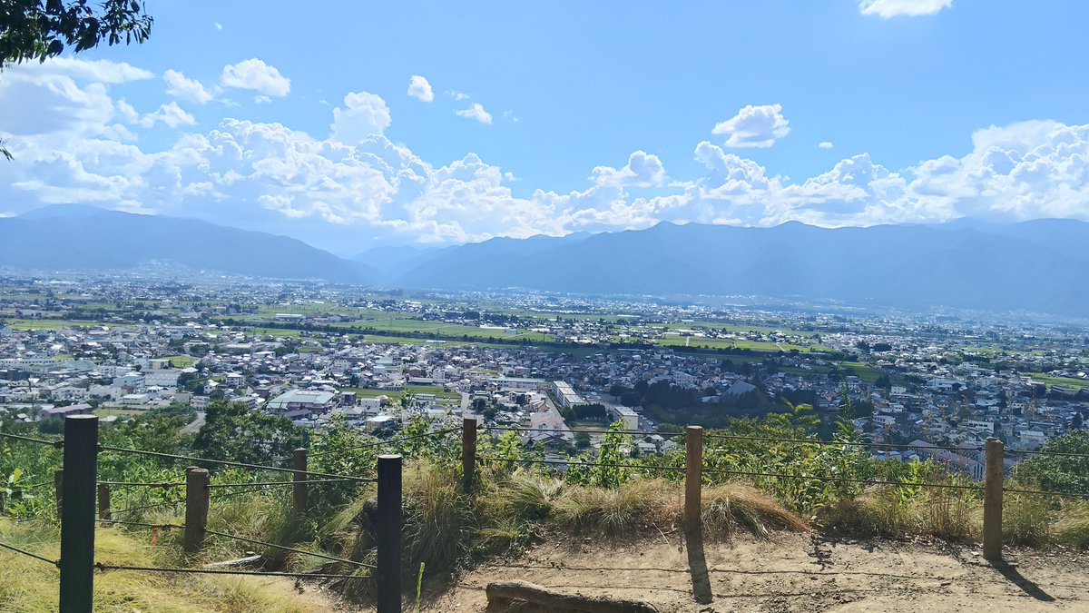 twinklemaririn's tweet photo. エモガキ
猿田彦神社と城山公園 https://t.co/V600z1qVPM