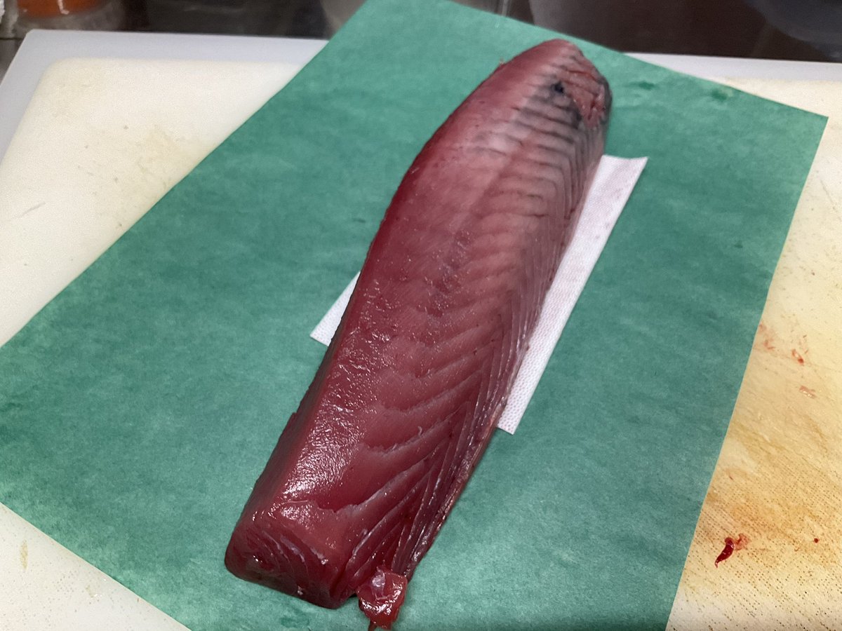 uri_hei's tweet photo. 今日も始まりました❗️
本日は「カツオ刺し」「シラウオ」あります♪
今日もお刺身からお肉からオムレツまで色々❗️
よろしくお願いします😽

#居酒屋 #予約可能 #自称南千住イチチューハイ #自称パーフェクト黒ラベル #赤星 #角ハイ #1人飲み #お一人様歓迎 #2人飲み https://t.co/cvc9ZnUE4n