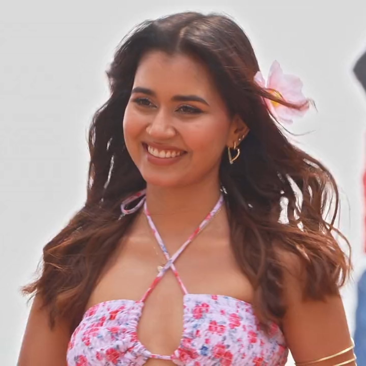 SunshineMusee's tweet photo. Seeing Akanksha get this much love and support makes me so emotional..From supporting her since the very first episode of Splits,when she was just an unknown face to watching her build a massive cult fanbase.what a journey so proud of you girl. You deserve it all.Keep shining🌟🧿 https://t.co/fE0KwXSBx4