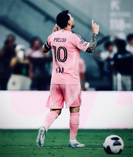 Mbahdeyforyou's tweet photo. 921 career goals and counting🐐

Just 79 more for Lionel Messi to hit 1,000 goals https://t.co/brzNqxbLTG