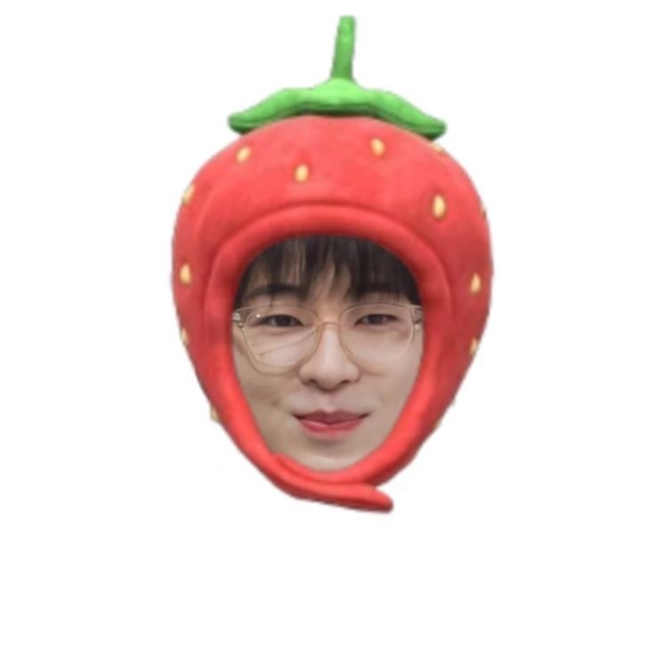 xavi_mw's tweet photo. Wonwoo is so strawberry. https://t.co/LlTxkGJACL